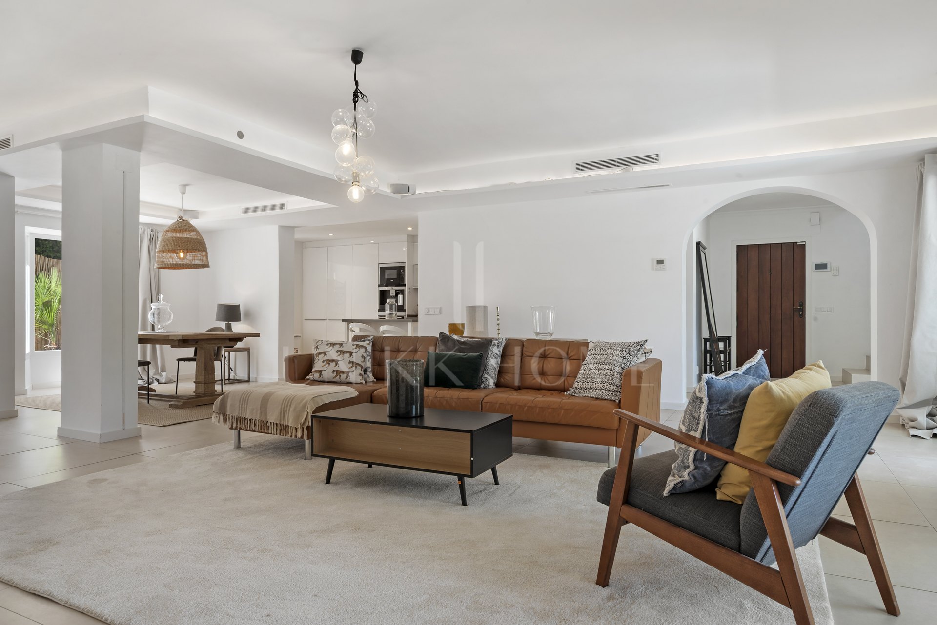 Modern Nueva Andalucía Villa