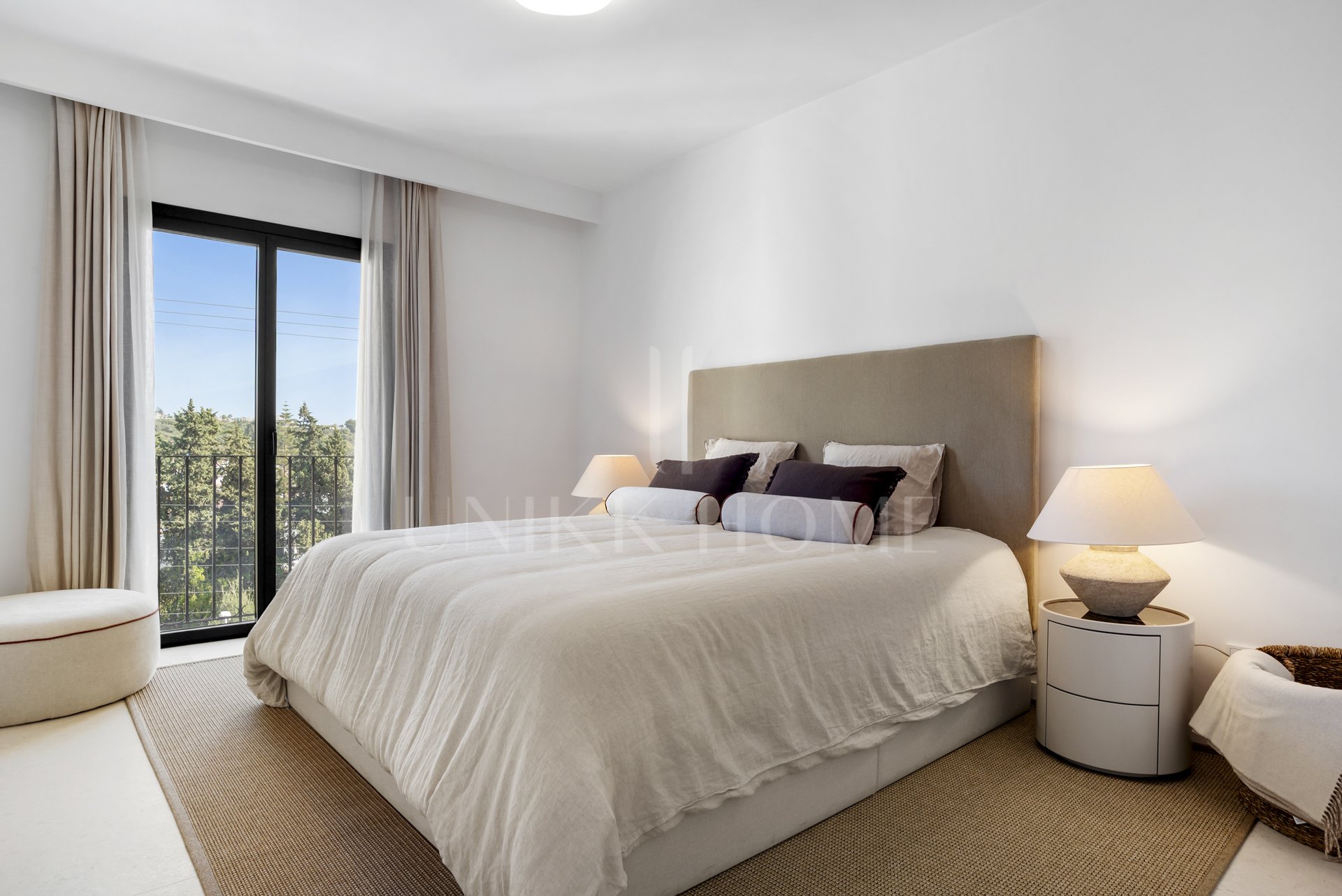 Luxury Frontline Golf Townhouse in Los Olivos, Nueva Andalucía