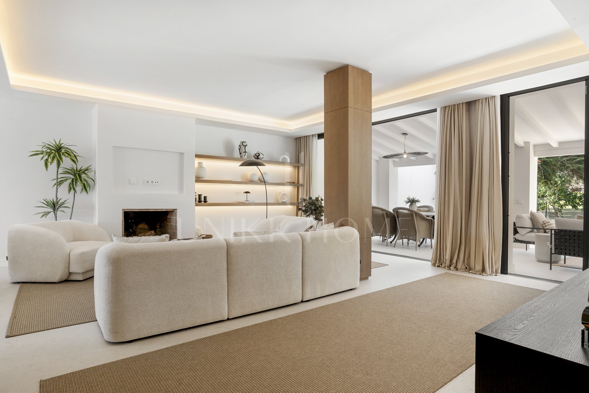 Luxury Frontline Golf Townhouse in Los Olivos, Nueva Andalucía