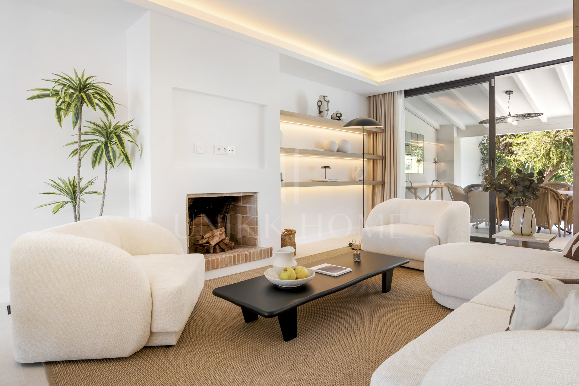 Luxury Frontline Golf Townhouse in Los Olivos, Nueva Andalucía