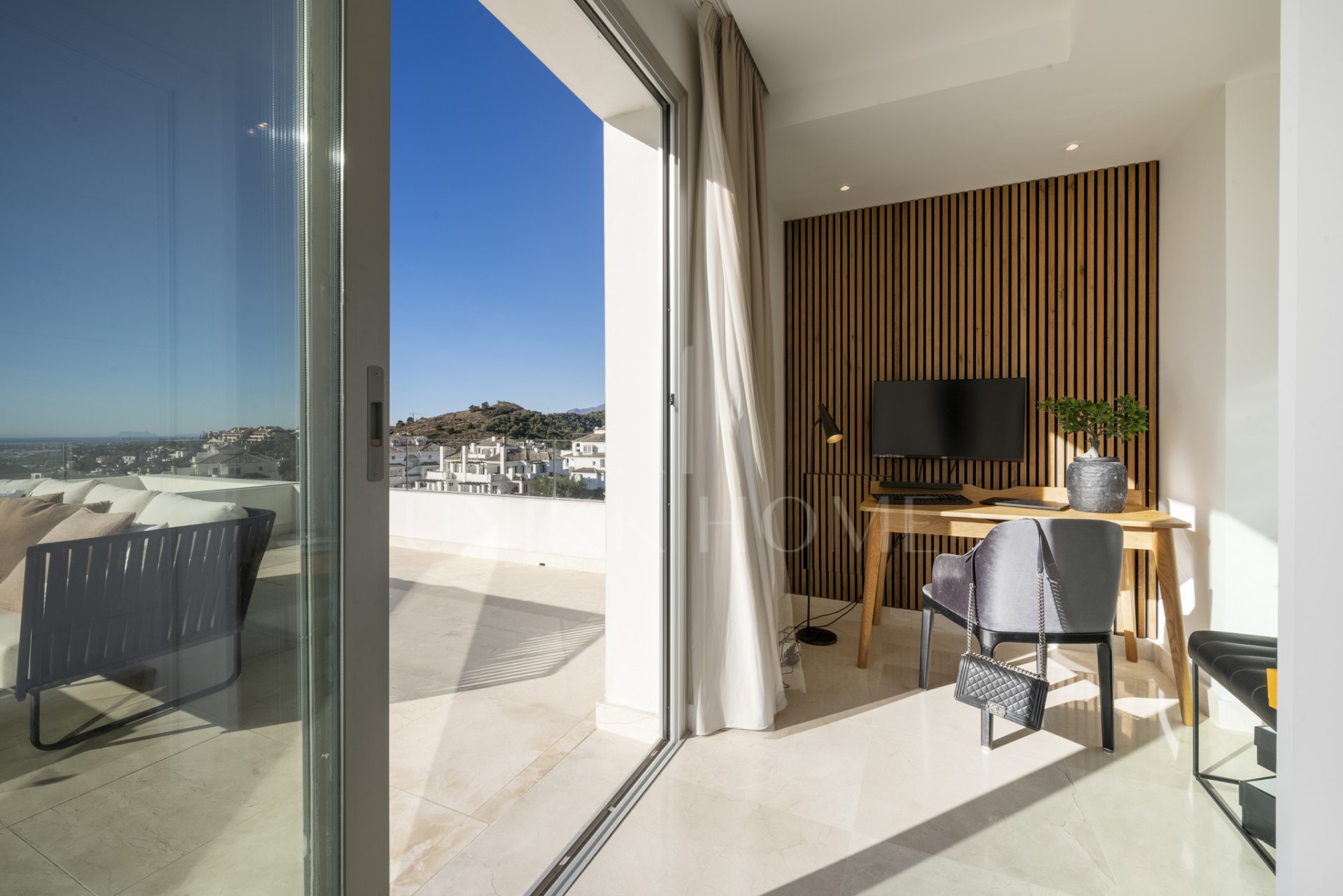 Spacious duplex penthouse with 3 bedrooms