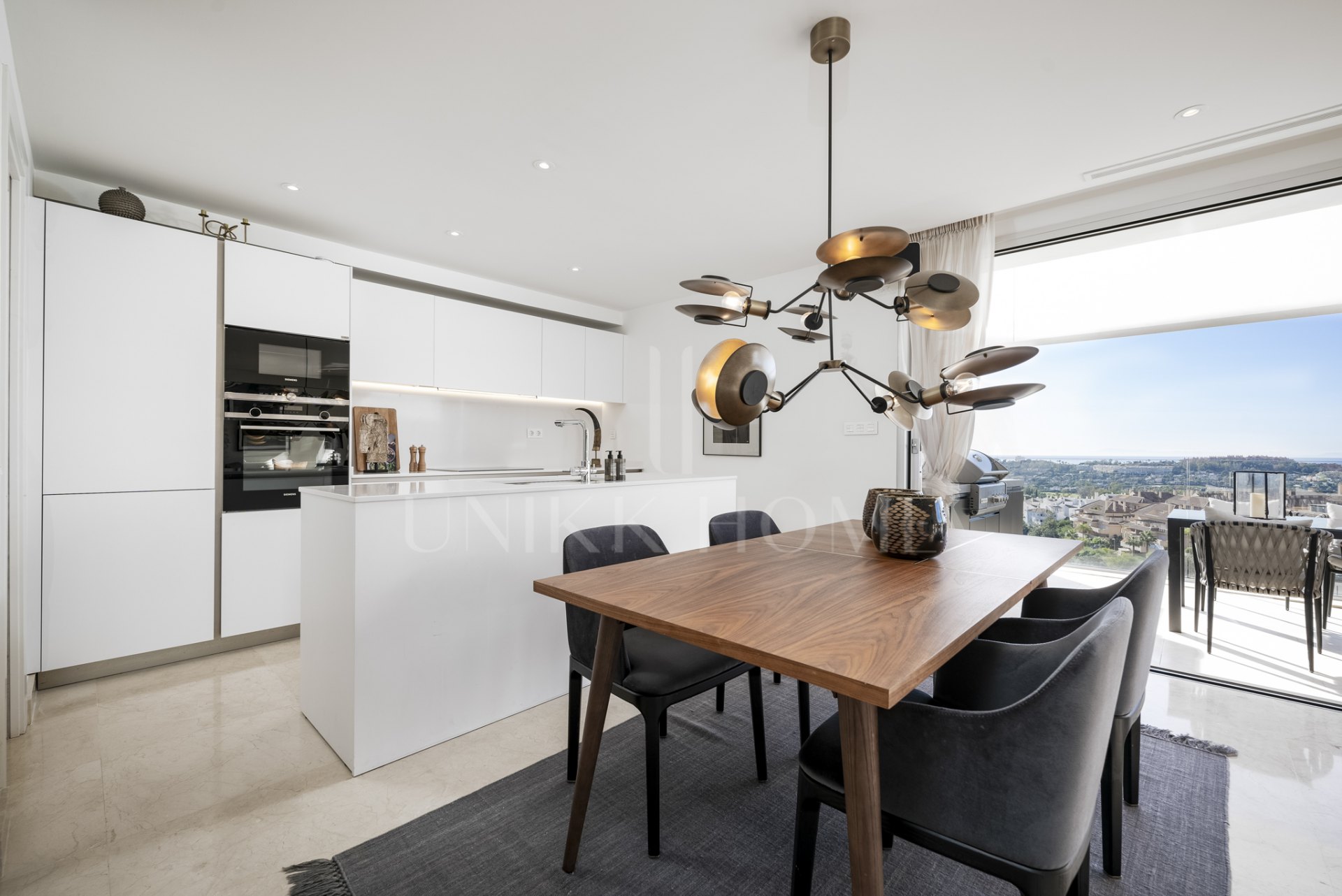 Spacious duplex penthouse with 3 bedrooms