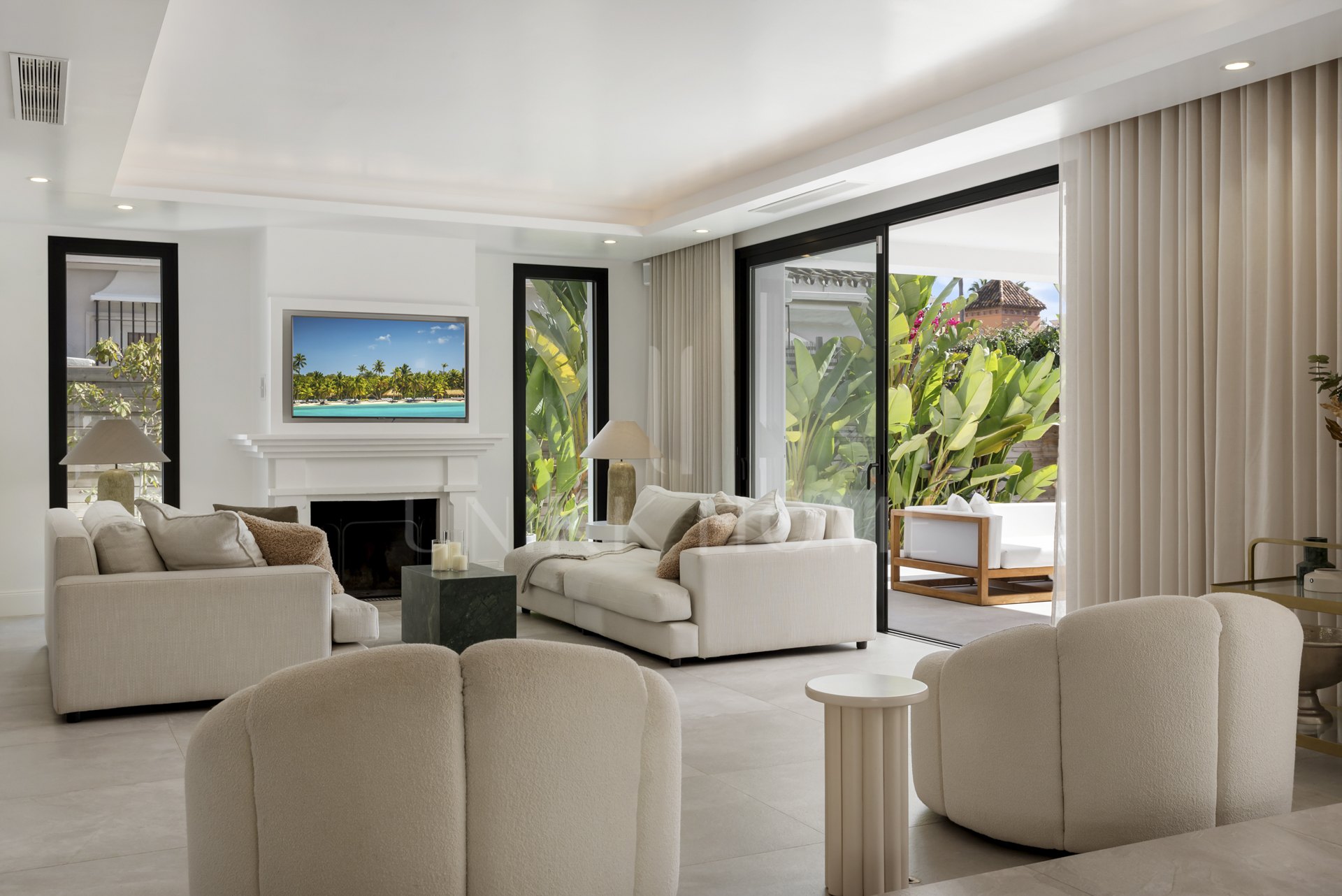 Villa moderna de lujo en Parcelas Del Golf