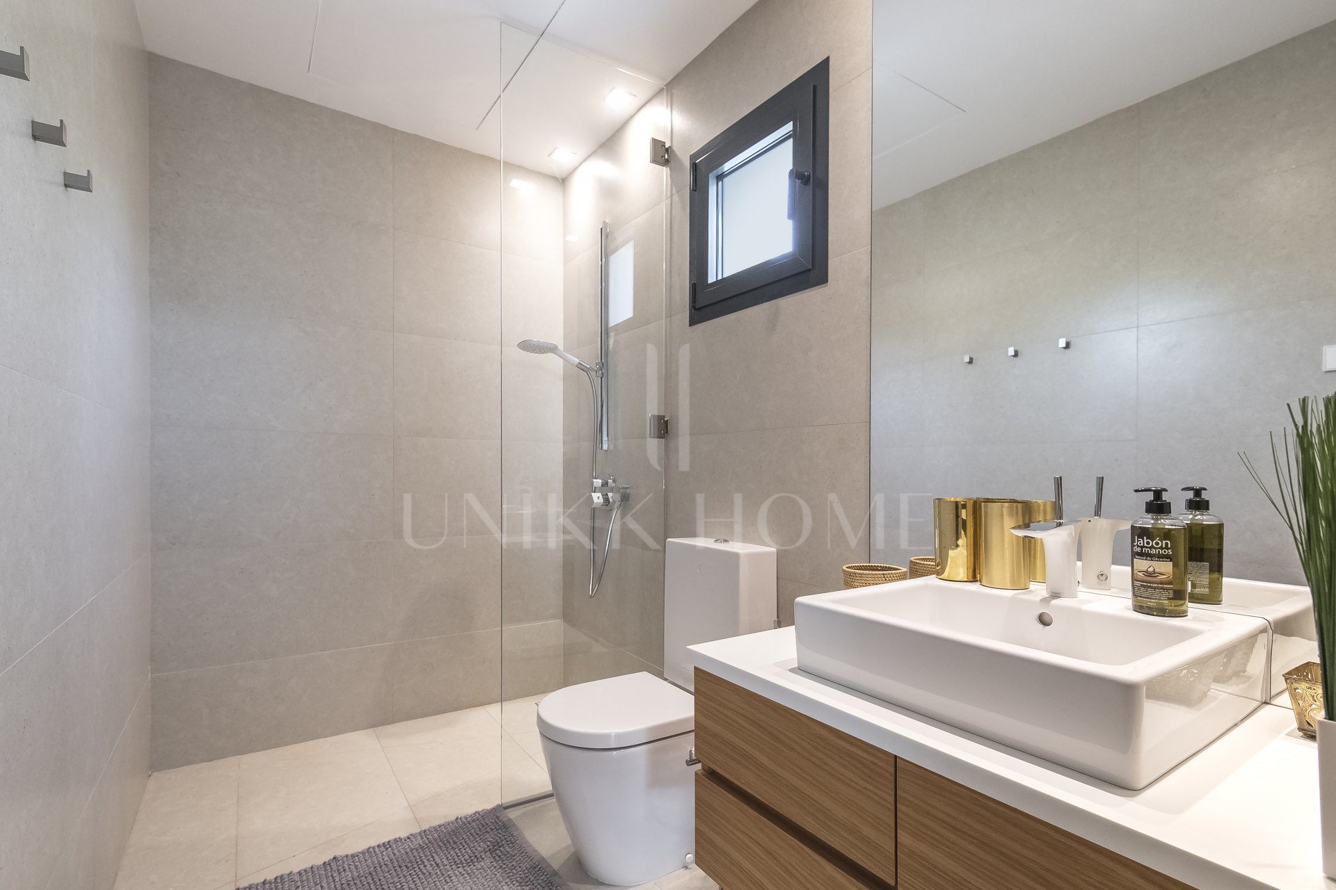 Frontline Beach Villa in Costabella, Marbella