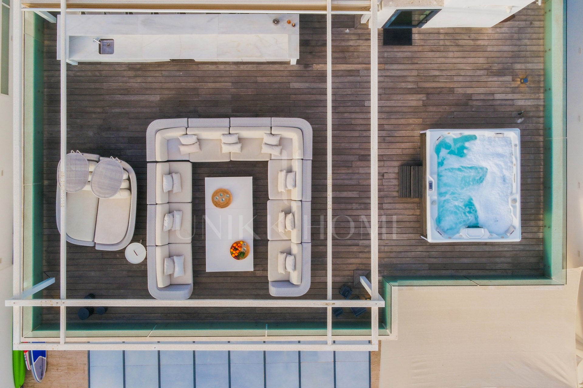 Frontline Beach Villa in Costabella, Marbella