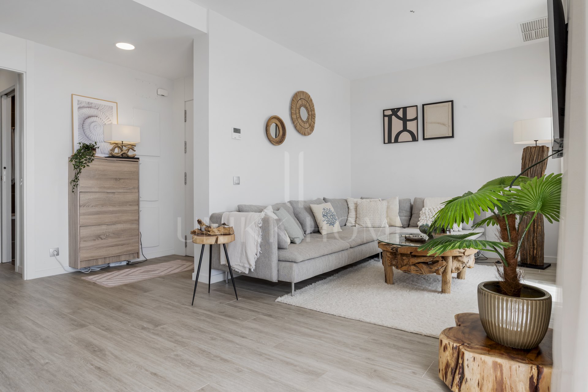 Ático elegante con solárium en la azotea en Le Mirage Fase III, Cancelada