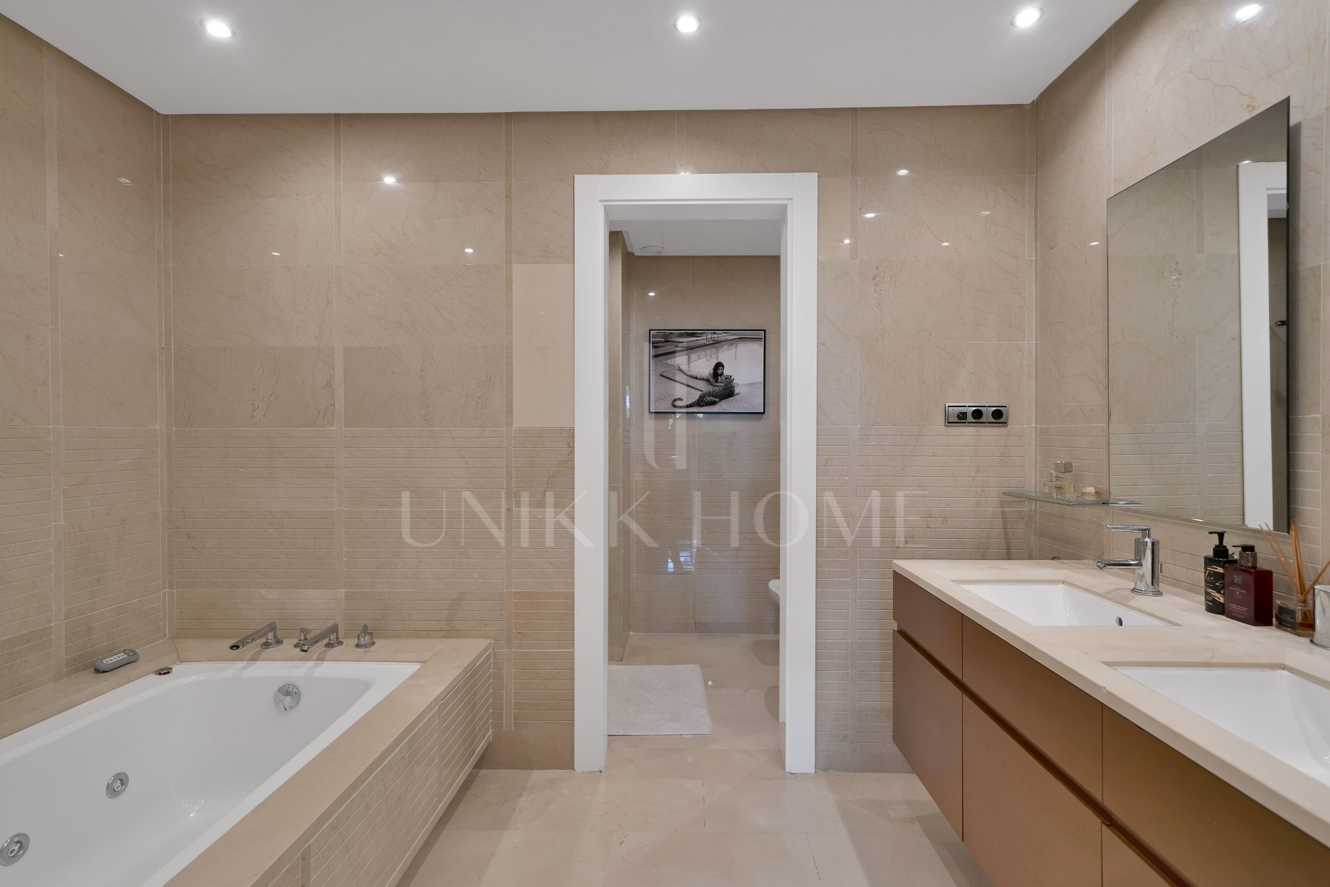 Stunning Renovated Apartment in Marbella Golden Mile