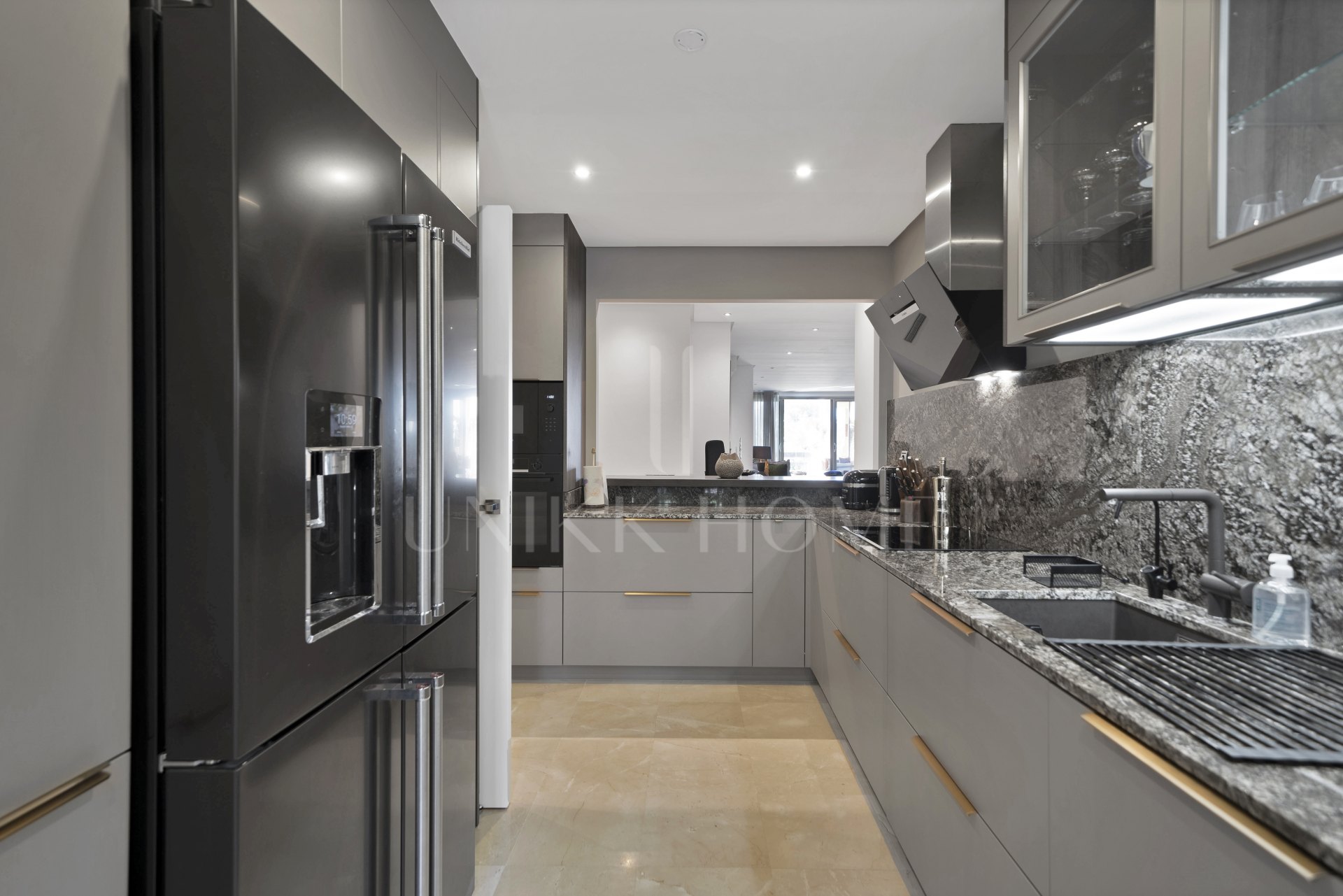 Stunning Renovated Apartment in Marbella Golden Mile