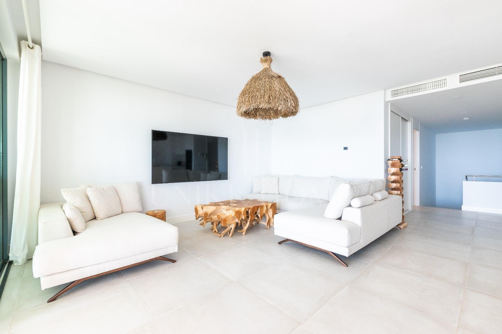 Duplex for sale in Cabopino, Marbella East