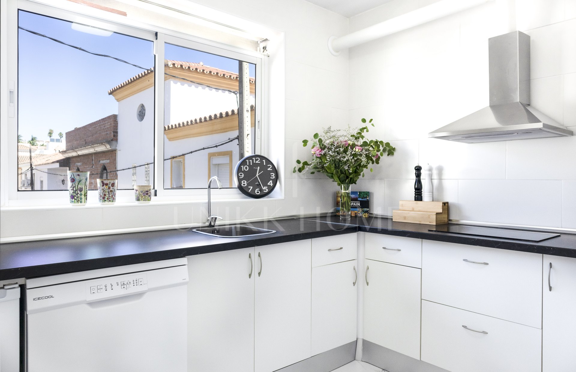 Stylish Refurbished Apartment in the Heart of Pueblo Nuevo de Guadiaro
