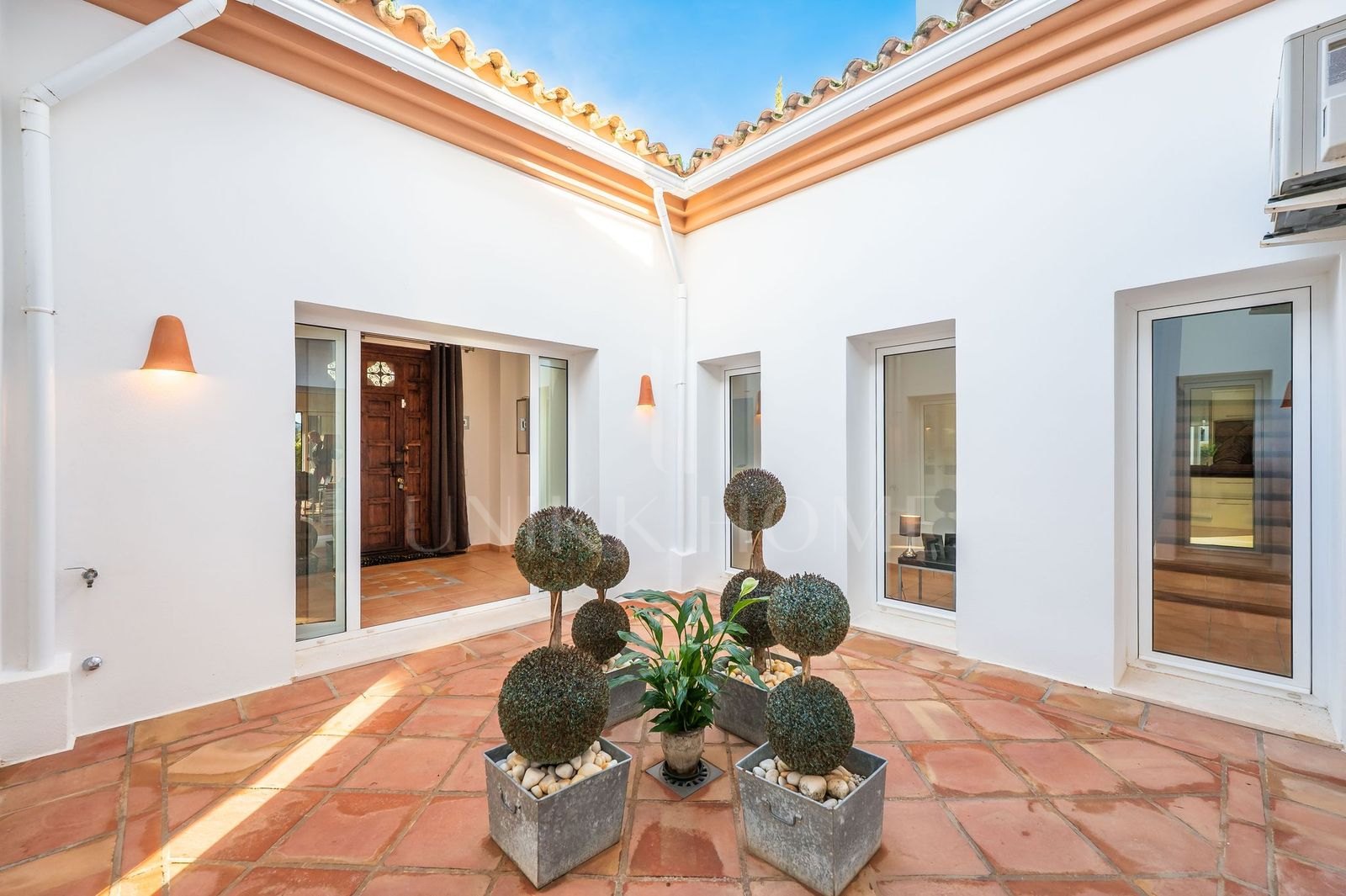Authentic Andalusian 6-Bedroom Villa with Pool and Golf Views in Sotogrande
