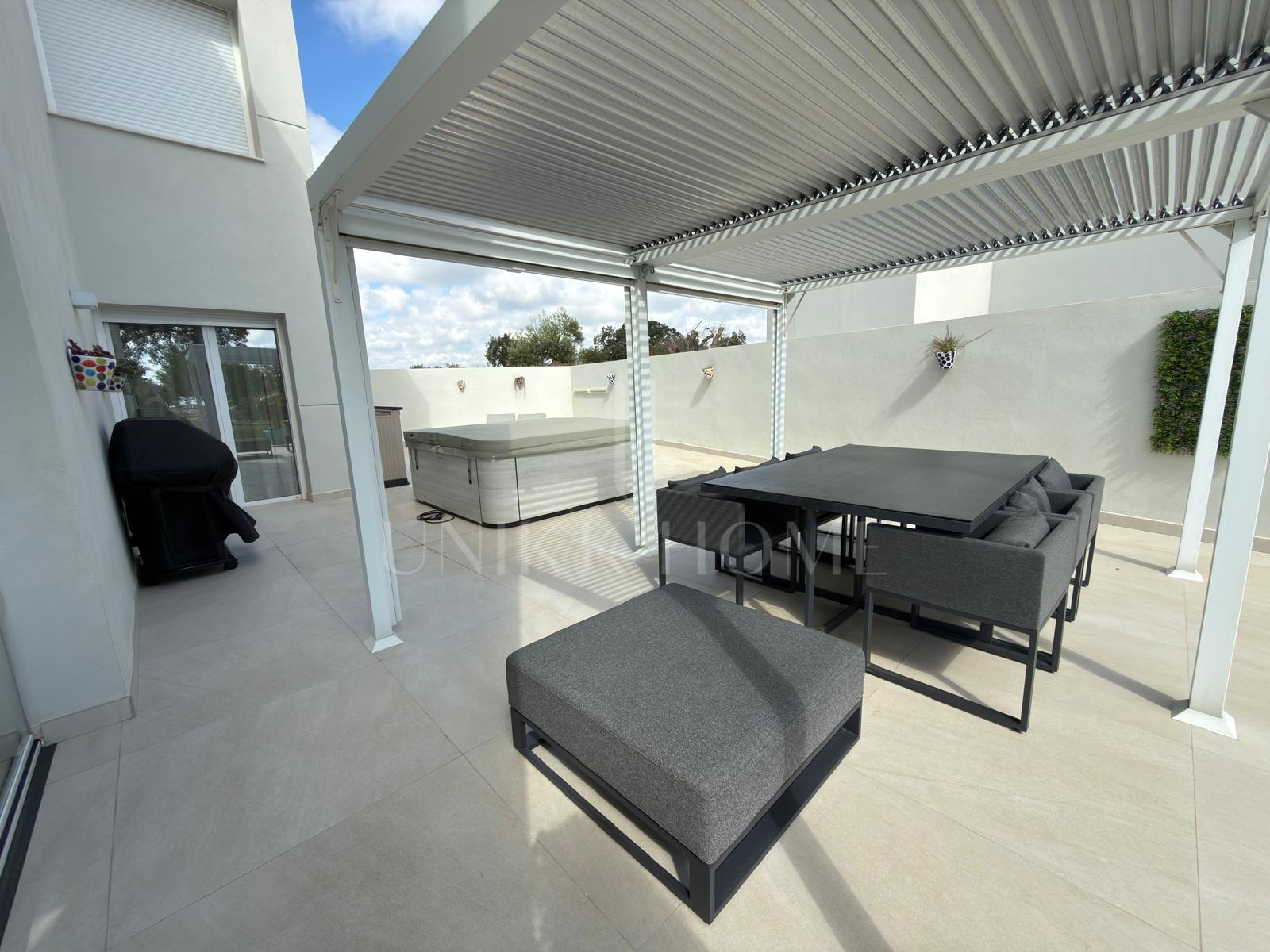 Luxury Corner Garden Apartment in Emerald Green, San Roque Club