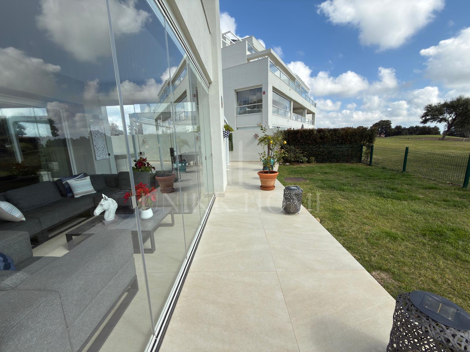 Luxury Corner Garden Apartment in Emerald Green, San Roque Club