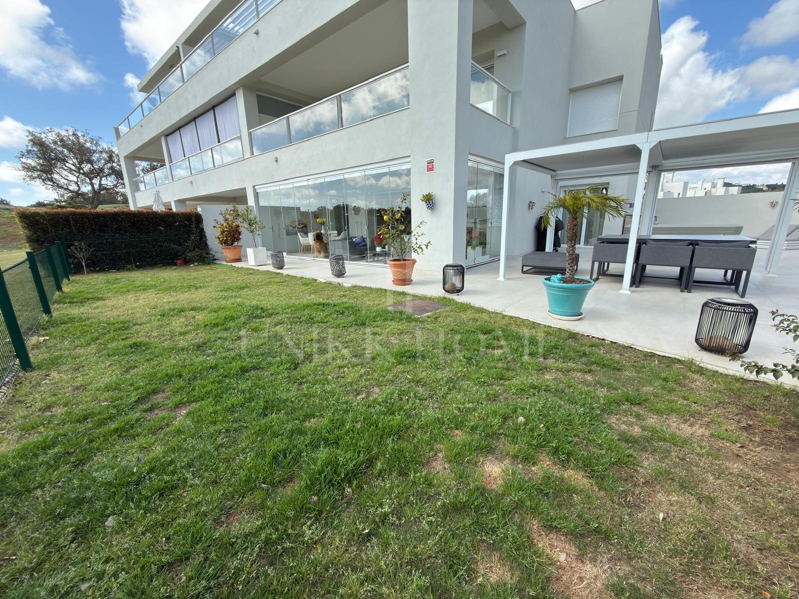 Luxury Corner Garden Apartment in Emerald Green, San Roque Club