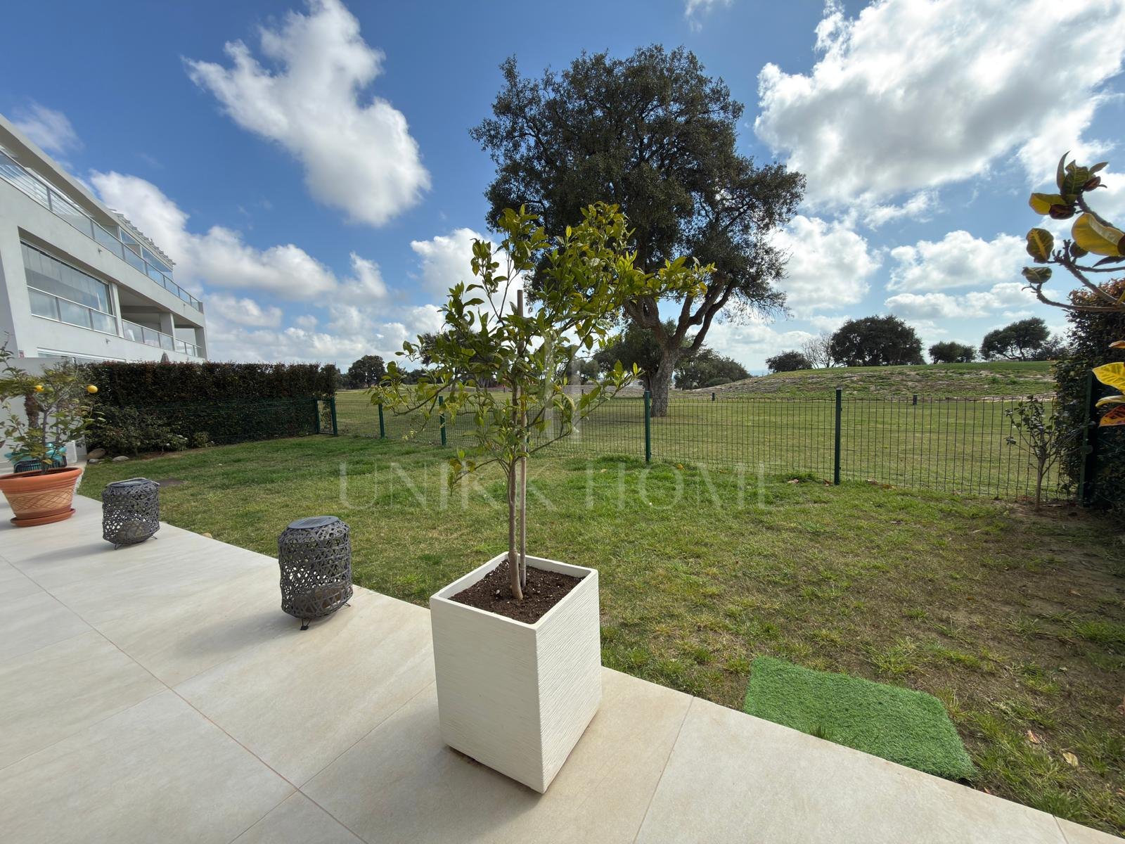 Luxury Corner Garden Apartment in Emerald Green, San Roque Club