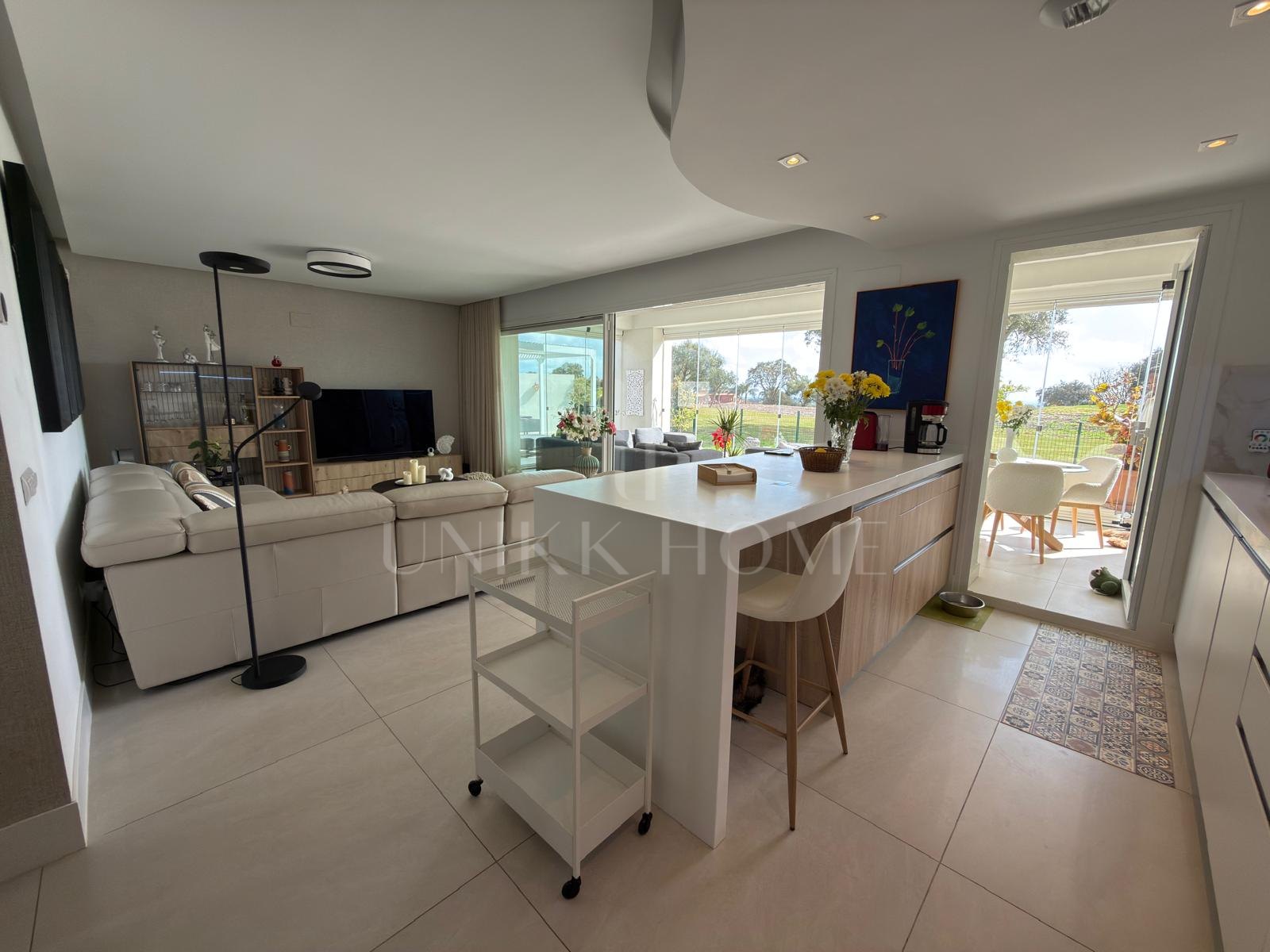 Luxury Corner Garden Apartment in Emerald Green, San Roque Club