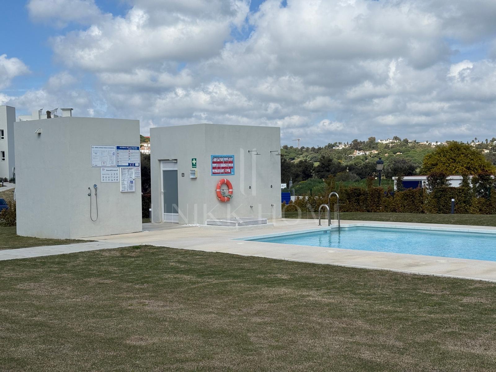 Luxury Corner Garden Apartment in Emerald Green, San Roque Club