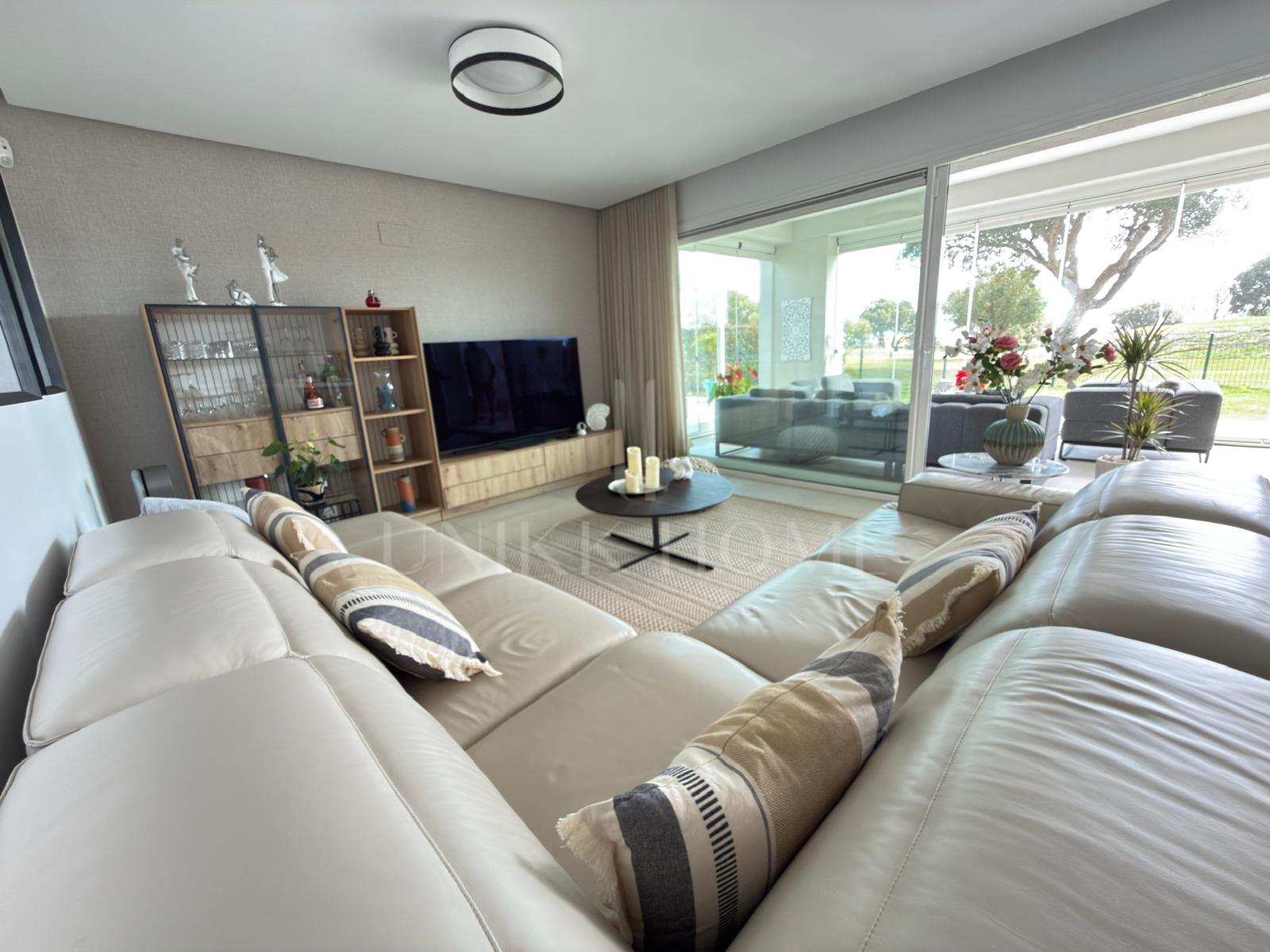 Luxury Corner Garden Apartment in Emerald Green, San Roque Club