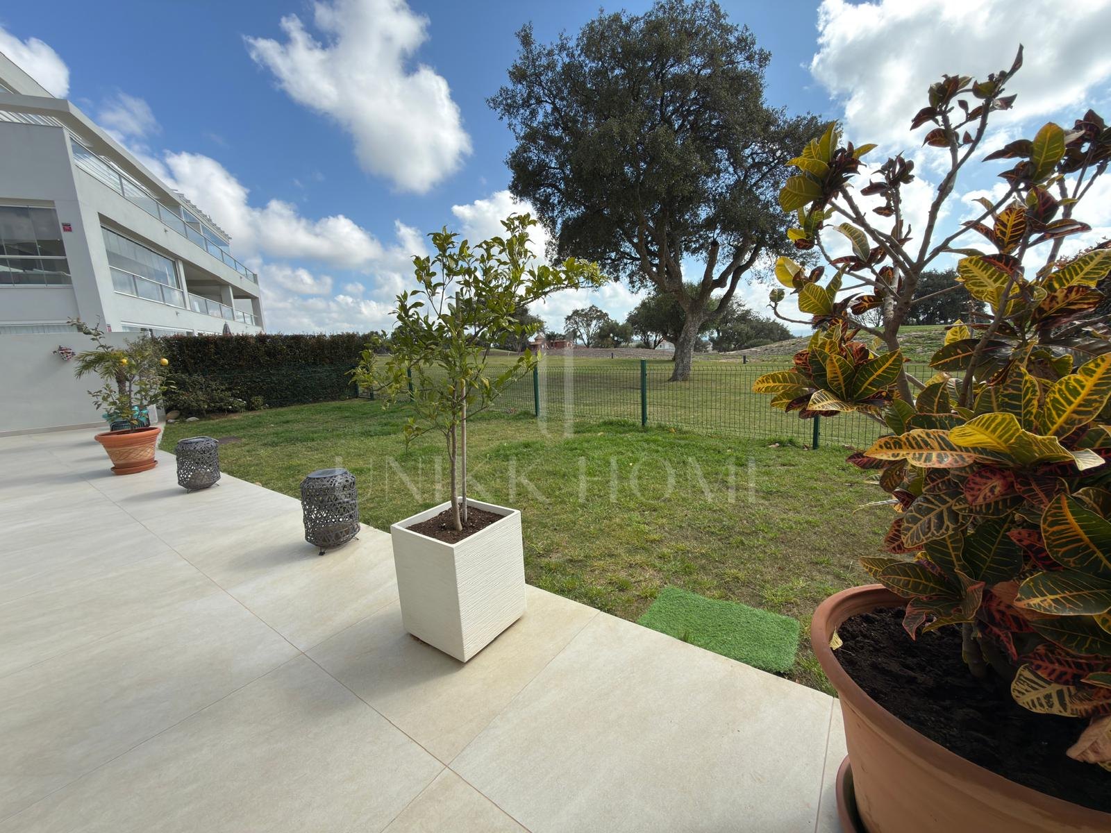 Luxury Corner Garden Apartment in Emerald Green, San Roque Club