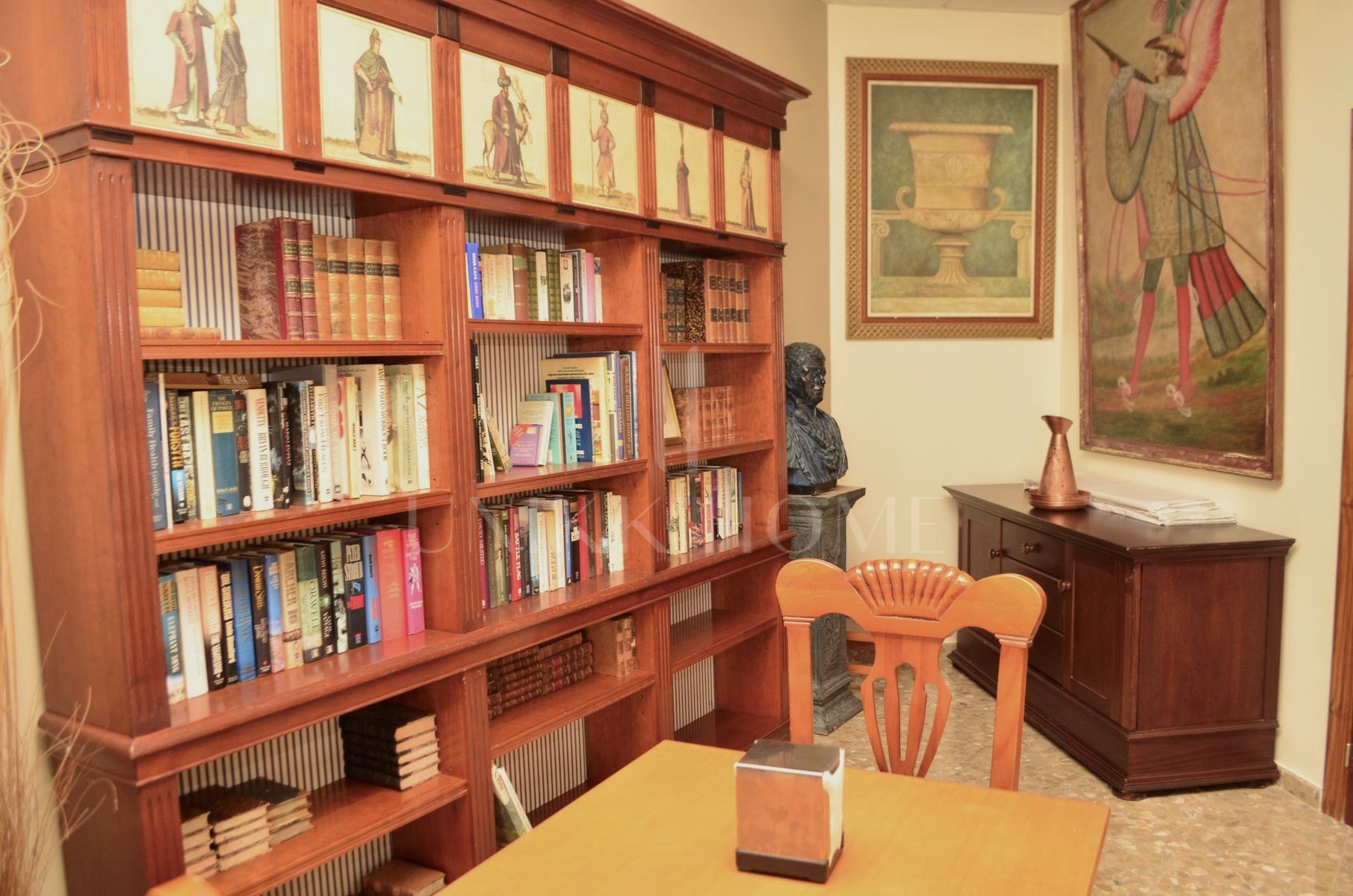 Oportunidad de Adquisición: Edificio en Propiedad con Licencia de Hostal