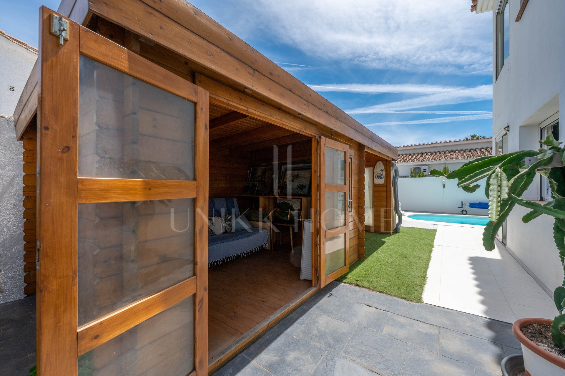 Villa junto a la playa con vistas al mar y techo Solarium en Costalita