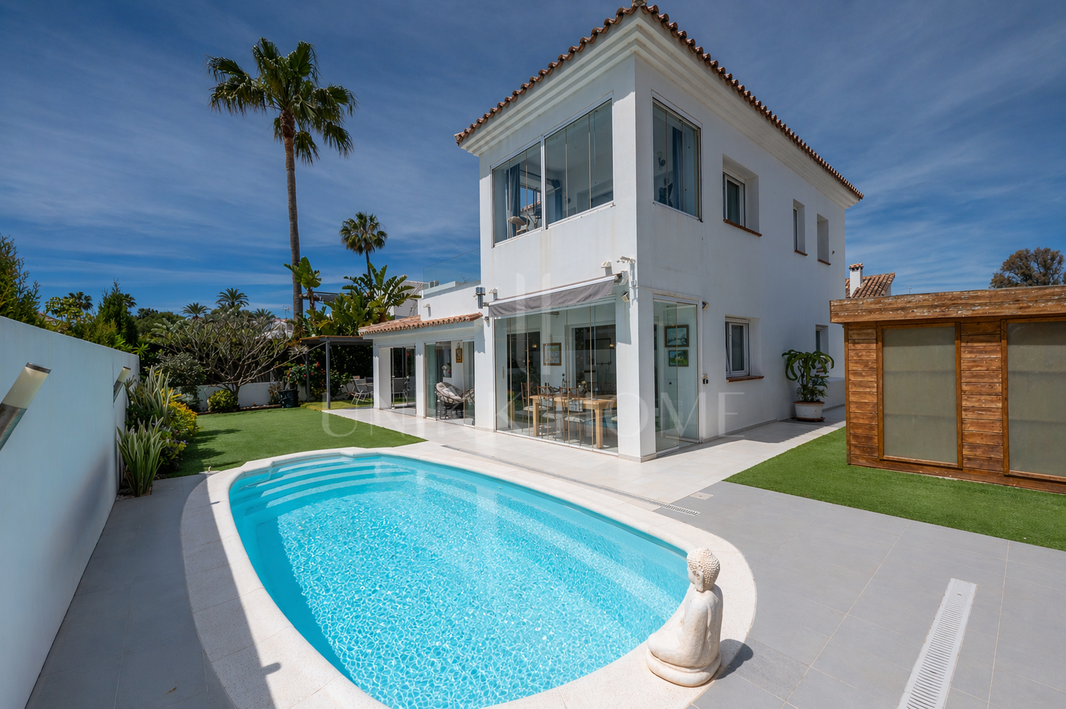 Villa junto a la playa con vistas al mar y techo Solarium en Costalita
