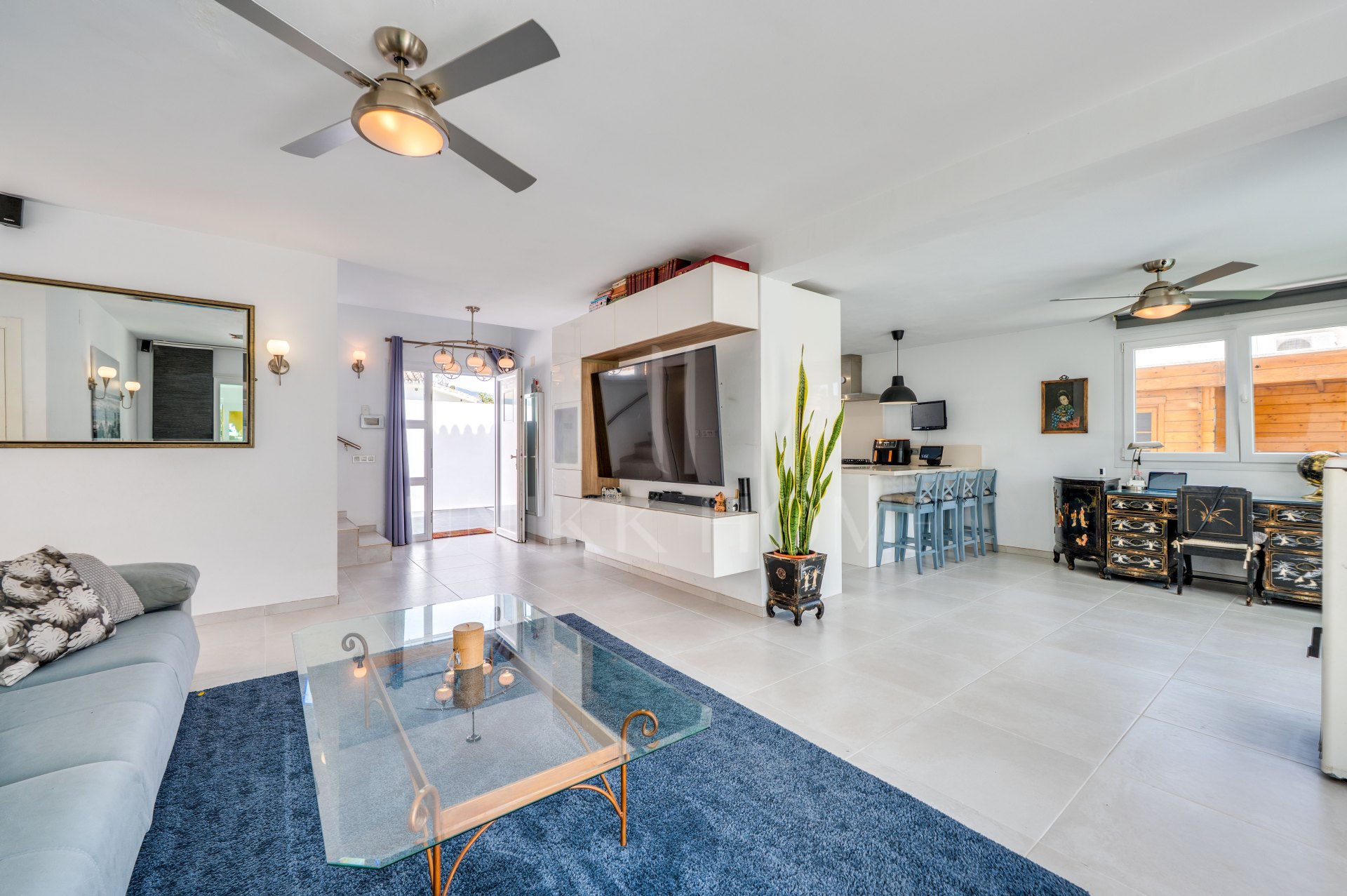 Villa junto a la playa con vistas al mar y techo Solarium en Costalita