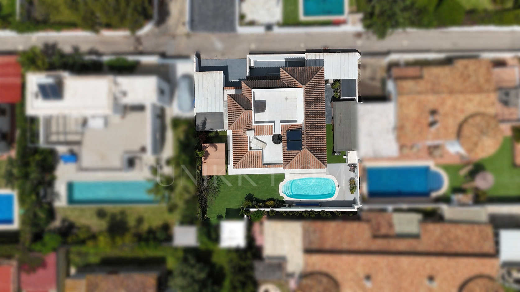 Villa junto a la playa con vistas al mar y techo Solarium en Costalita