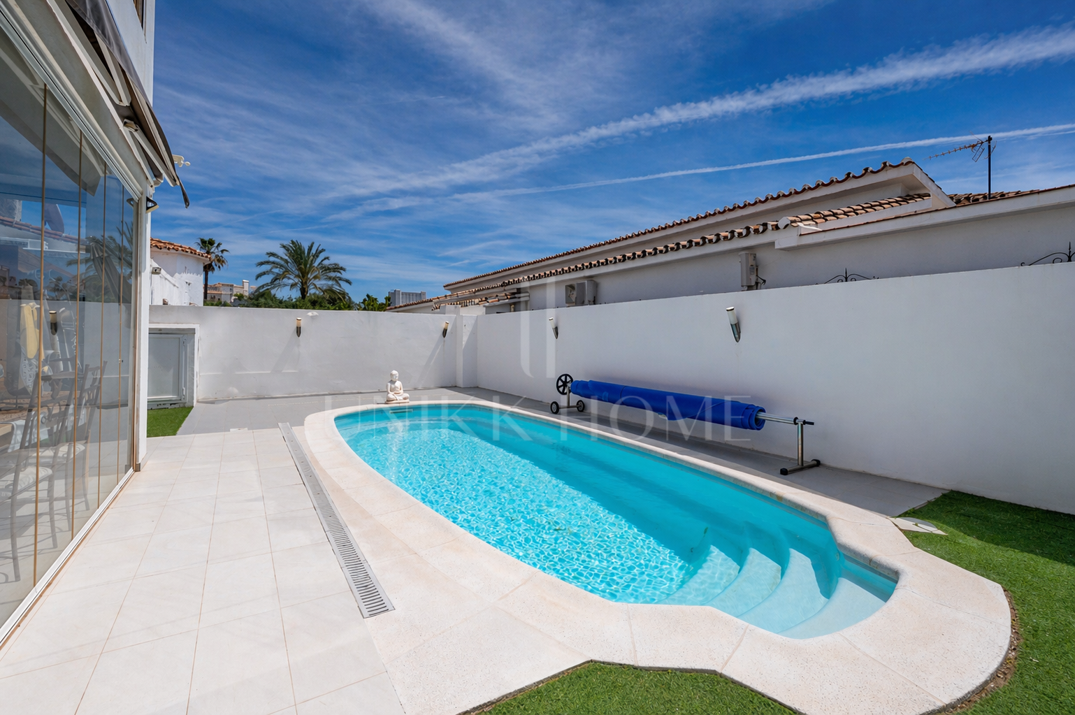 Villa junto a la playa con vistas al mar y techo Solarium en Costalita