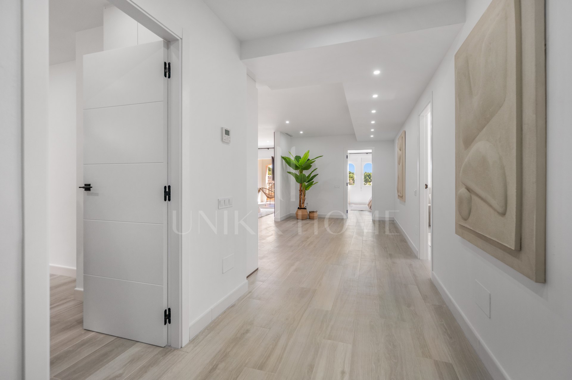 Walking distance to Puerto Banús modern 3-bedroom apartment with La Concha views