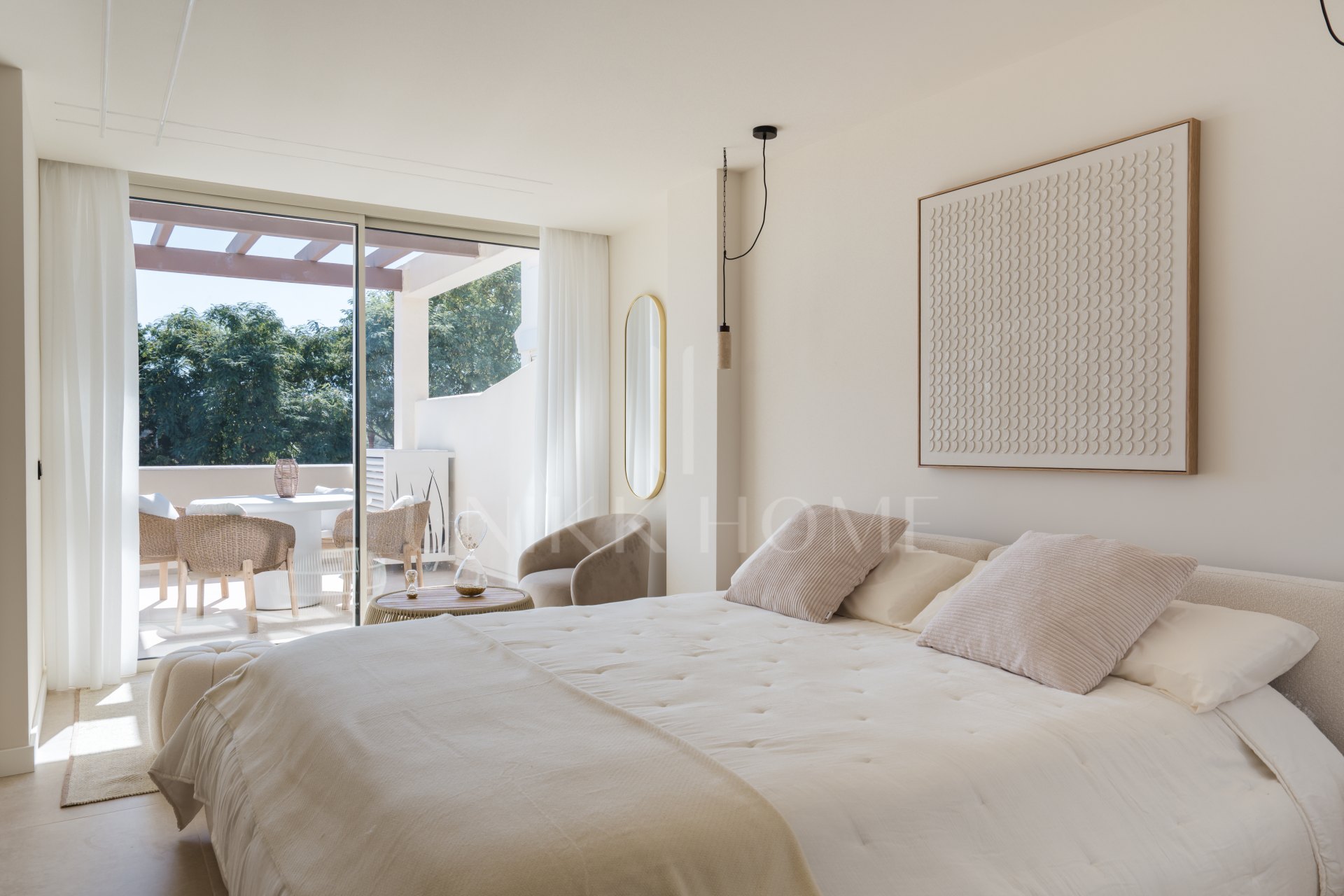 Palacetes 7 - Hermoso apartamento de tres dormitorios completamente renovado en La Cerquilla con vistas al mar.