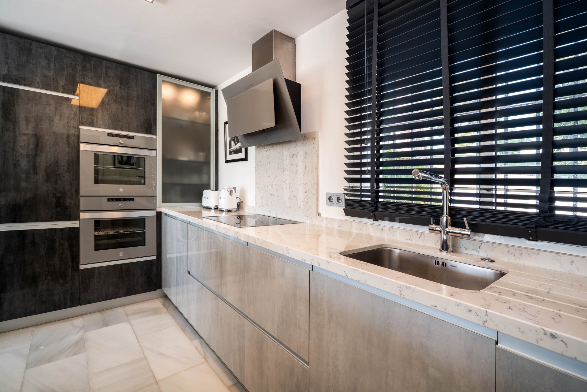 Aloha 3 - Corner Townhouse with Sea Views in an Exclusive Frontline Golf Complex, Nueva Andalucía