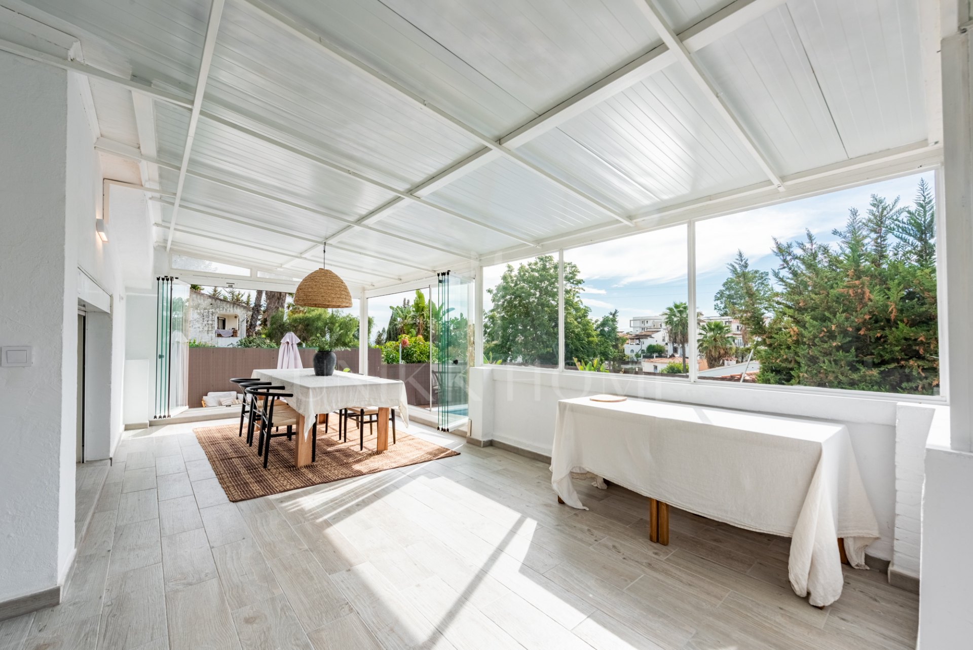 ¡Preciosa villa de una sola planta con un increíble potencial de alquiler!