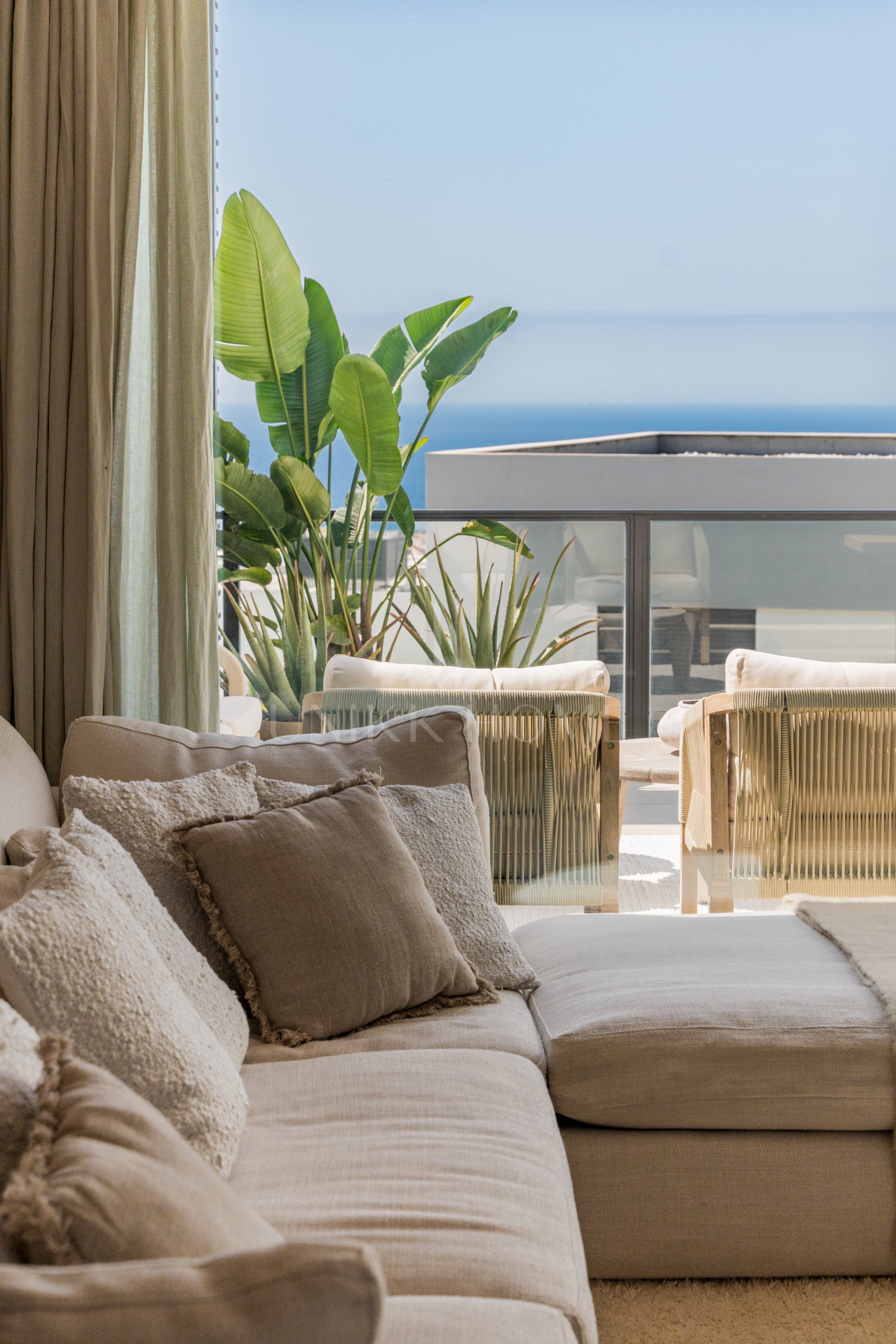 Semi detached villa with Sea views in Riviera Del Sol