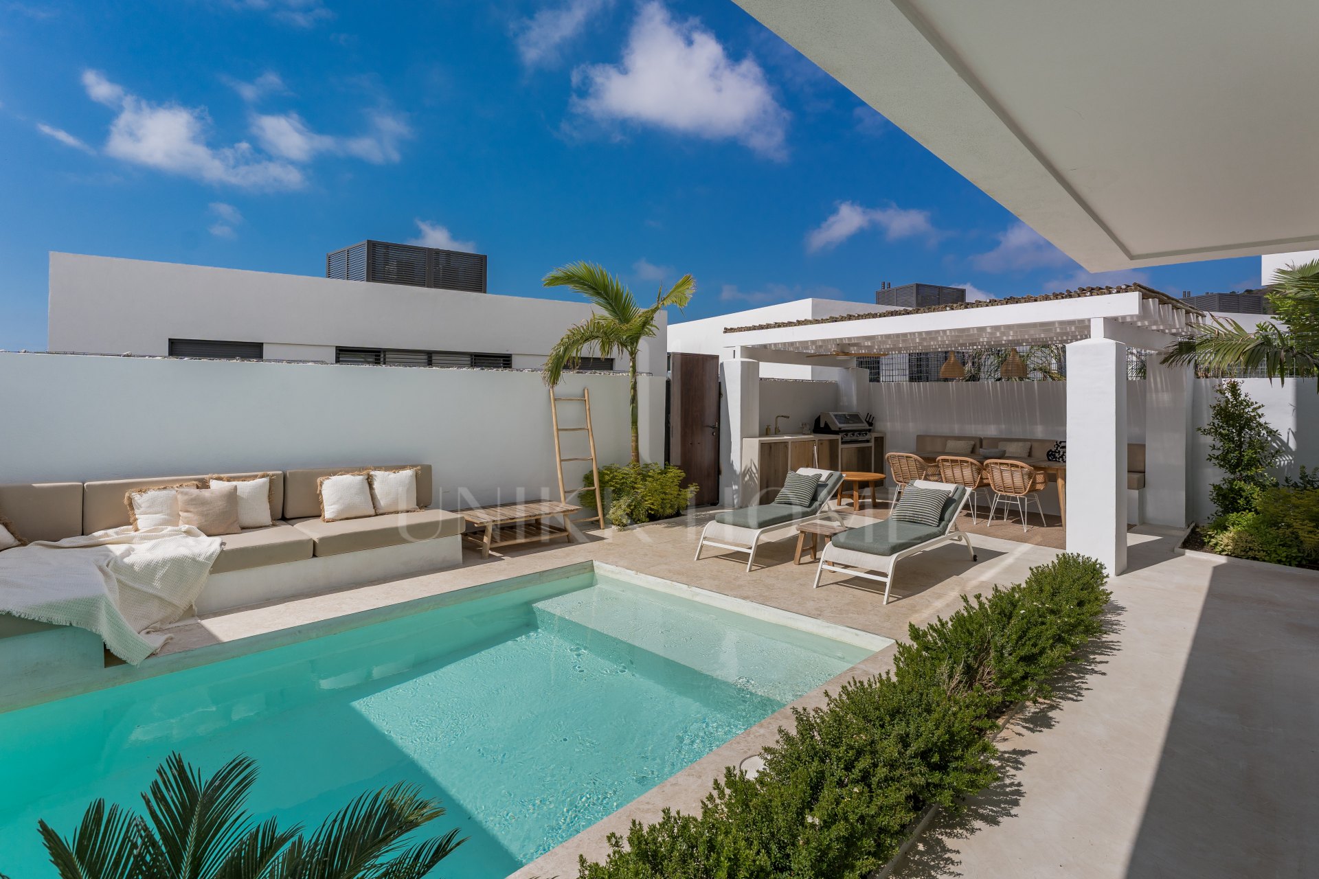 Semi detached villa with Sea views in Riviera Del Sol