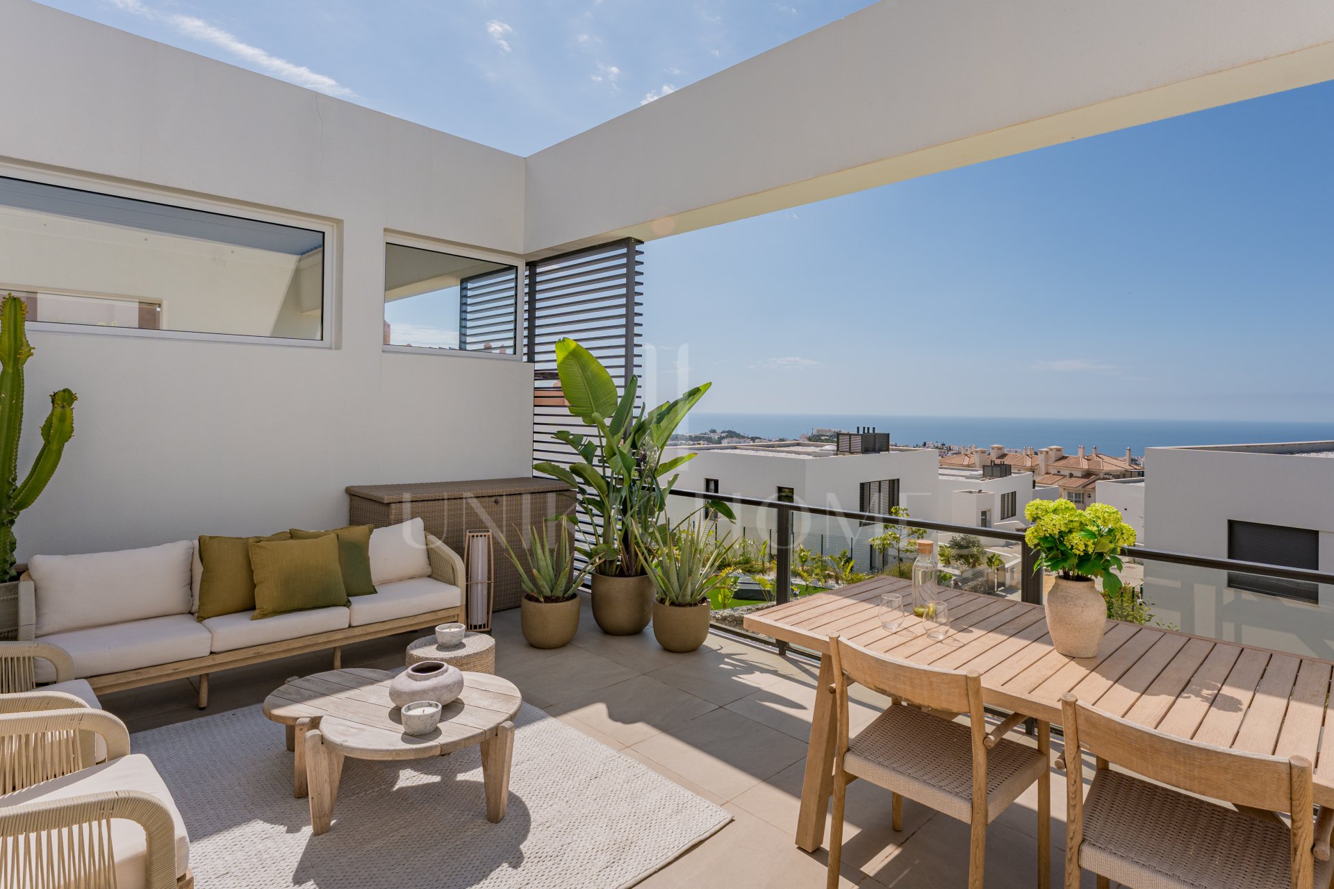 Semi detached villa with Sea views in Riviera Del Sol