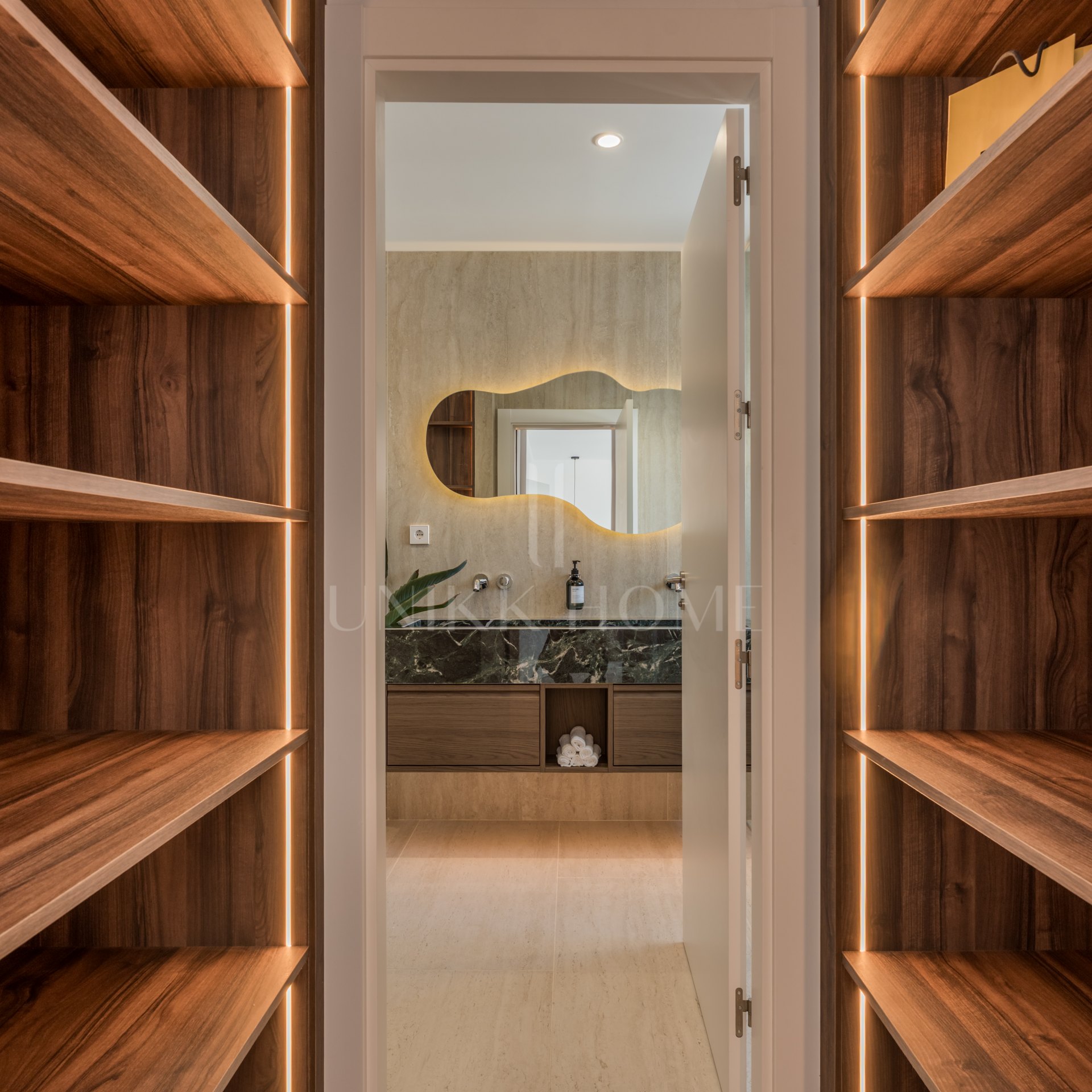 Duplex Penthouse with seaviews in Nueva Andalucía