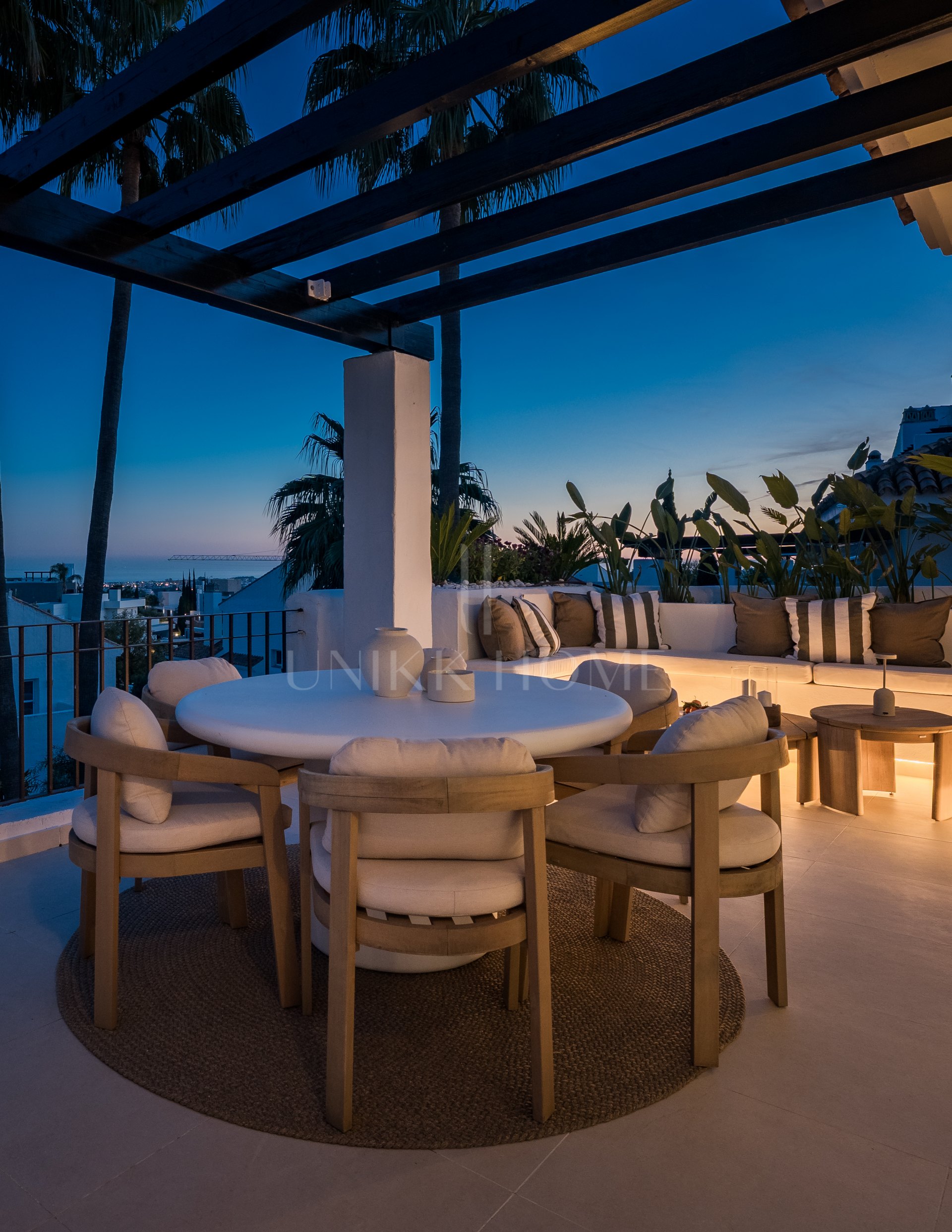 Duplex Penthouse with seaviews in Nueva Andalucía