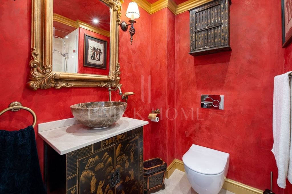 Casa Antigua — Four-Bedroom Townhouse with Rooftop Terrace in Marbella Old Town