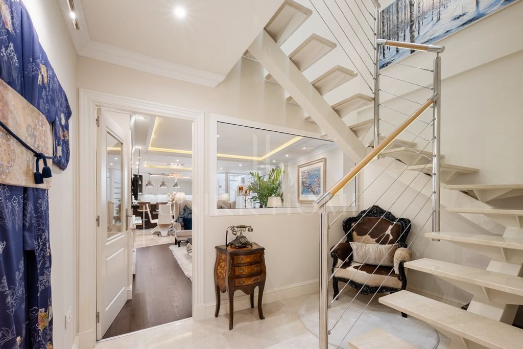 Casa Antigua — Four-Bedroom Townhouse with Rooftop Terrace in Marbella Old Town