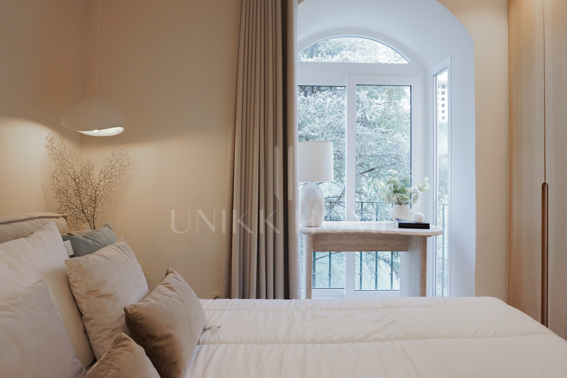 Aloha Garden — Fully Renovated 4-Bedroom Duplex Penthouse