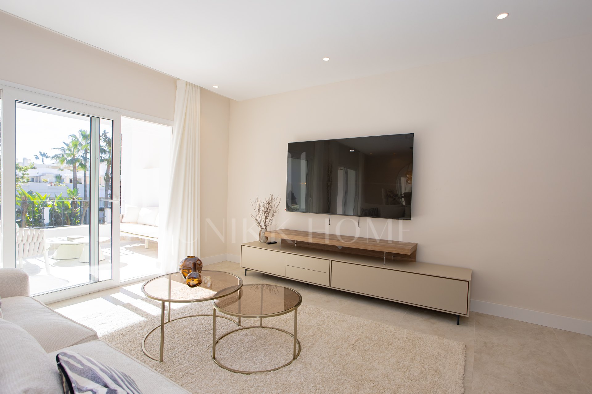 Aloha Garden — Fully Renovated 4-Bedroom Duplex Penthouse