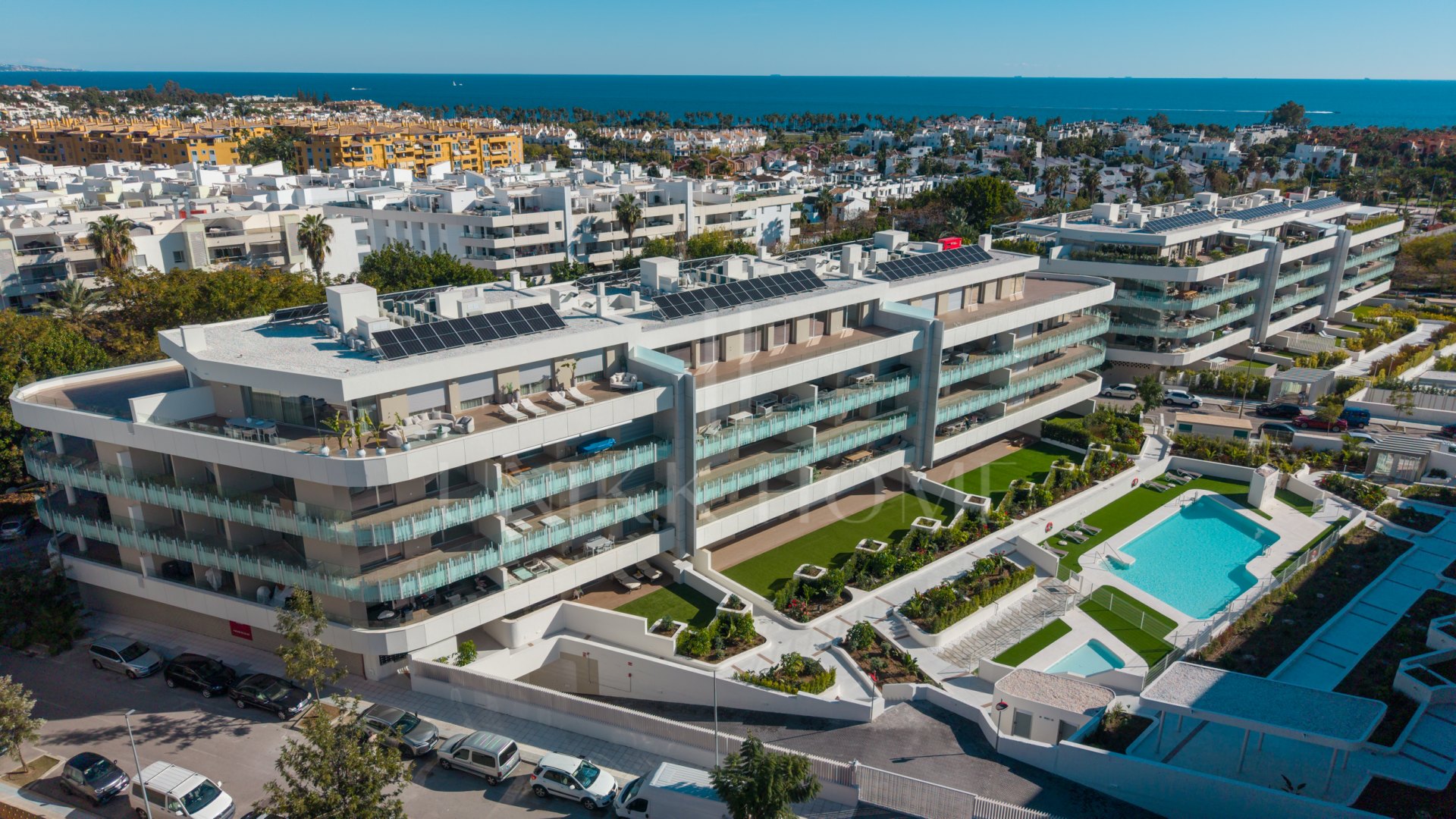 Moderno Apartamento en Planta Baja con Jardín Privado en San Pedro de Alcántara