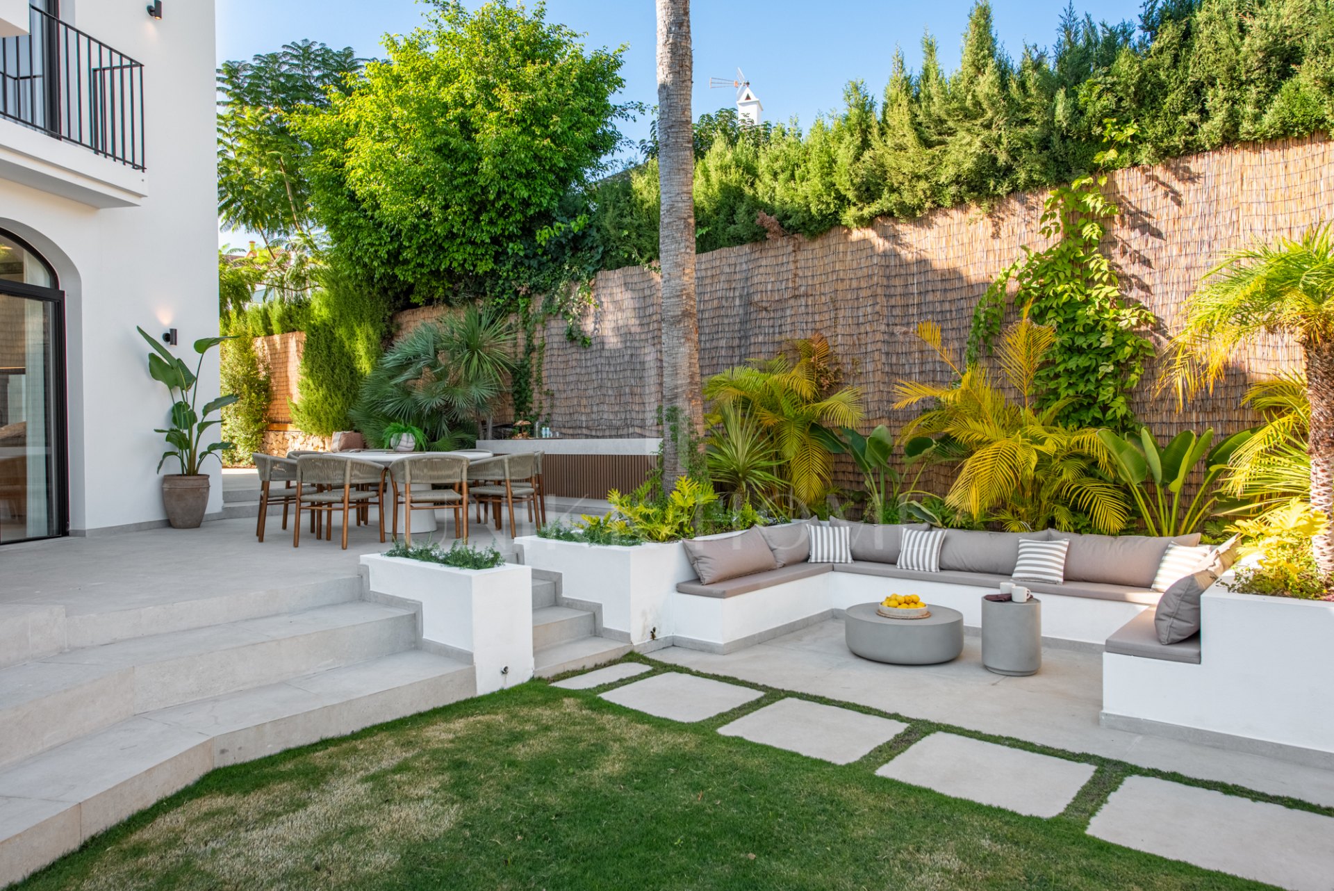 Top-renovated villa hidden inside a gated community in Nueva Andalucía.