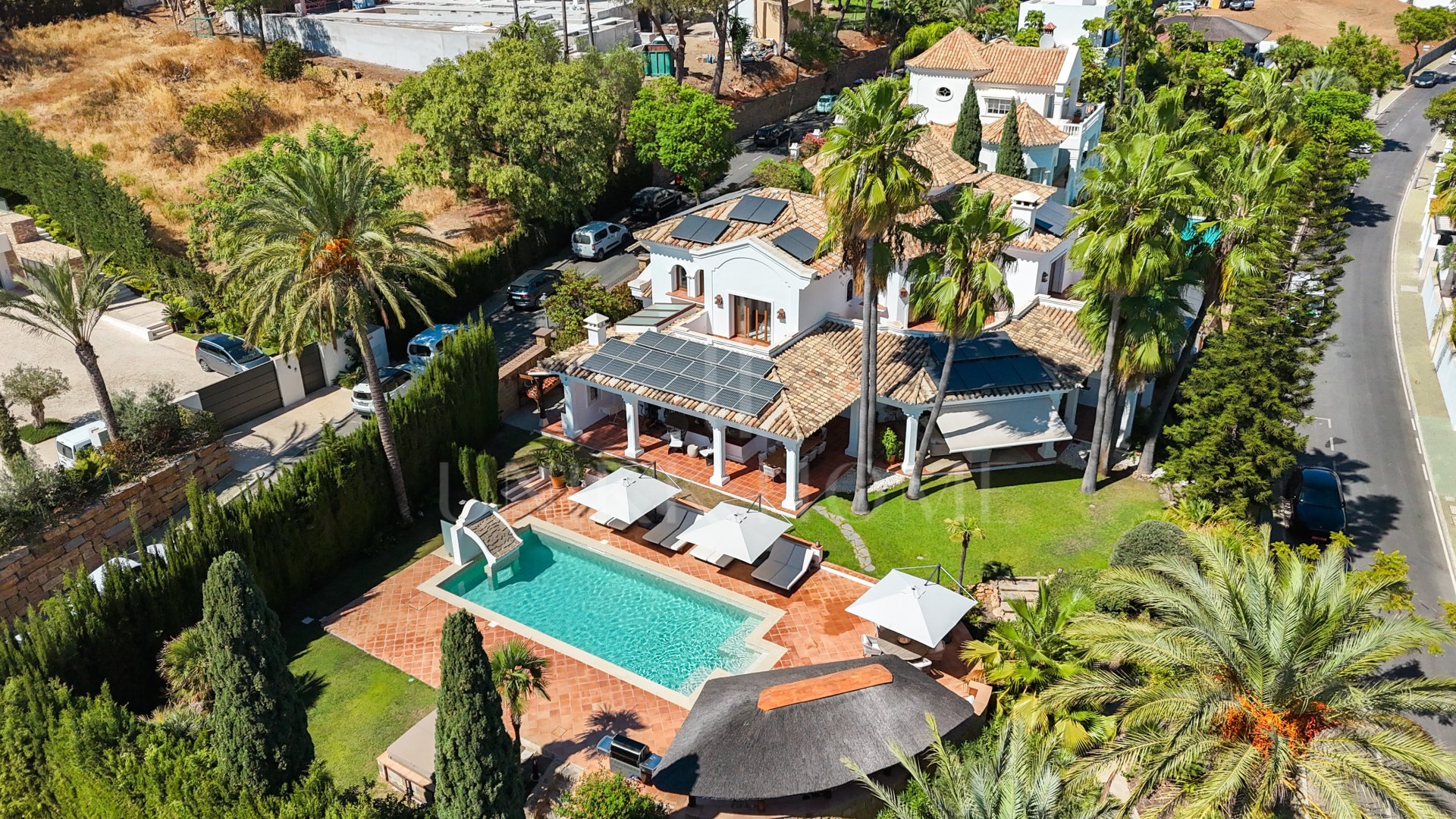 Charming Andalusian Villa with Mountain and Mediterranean Views