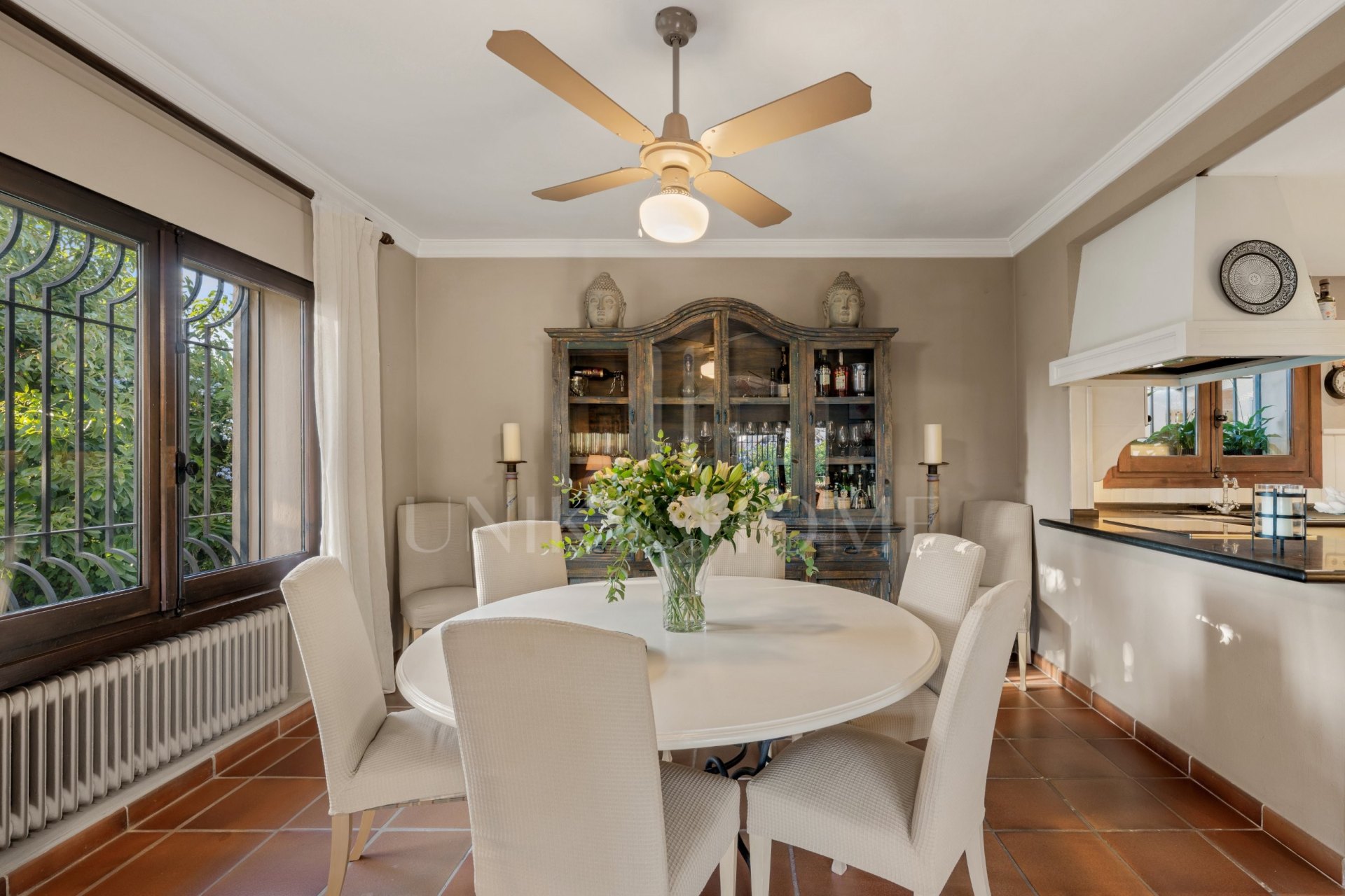Prime Beachside Location in Los Monteros - Timeless Andalusian Charm