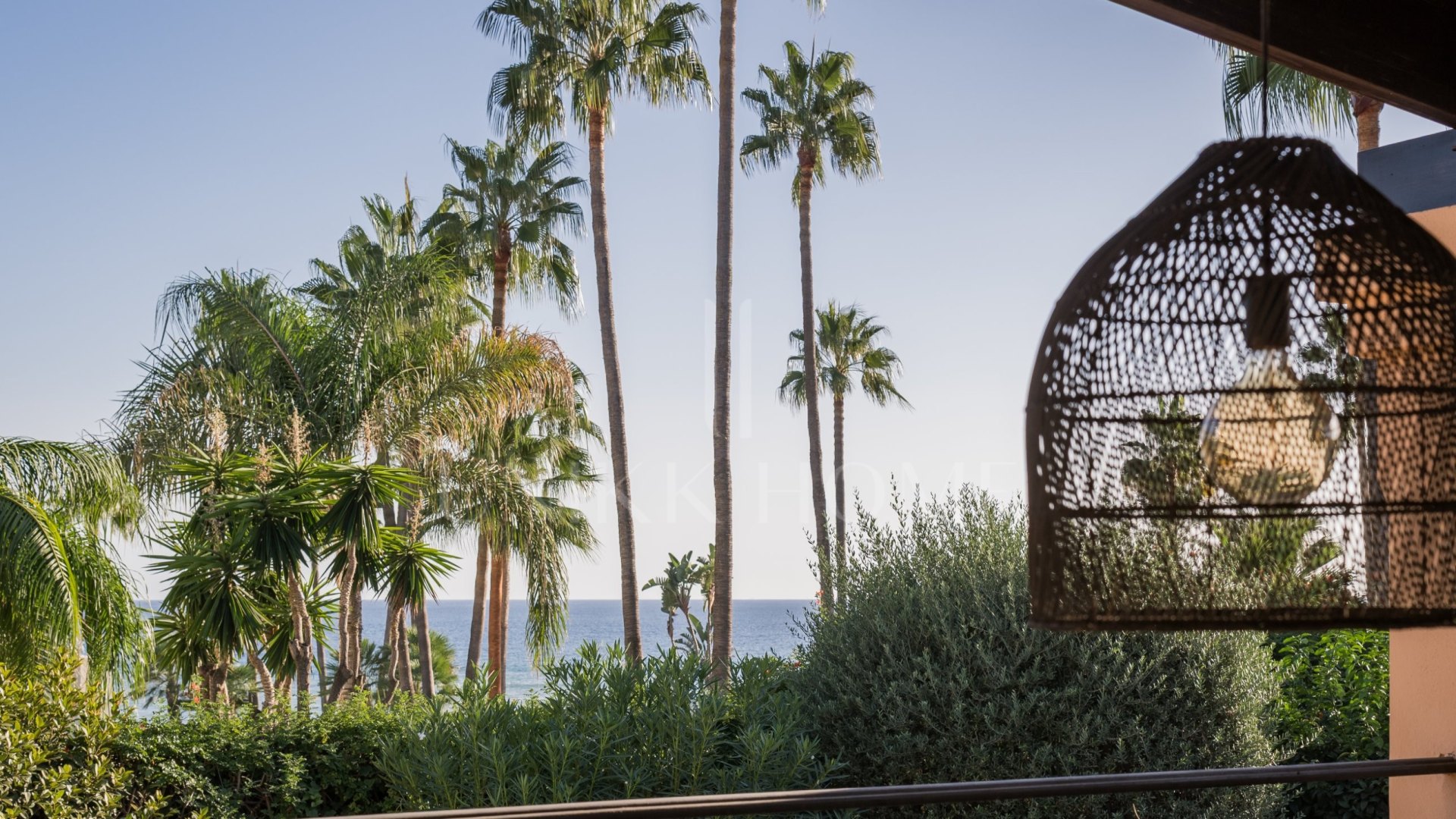 Prime Beachside Location in Los Monteros - Timeless Andalusian Charm