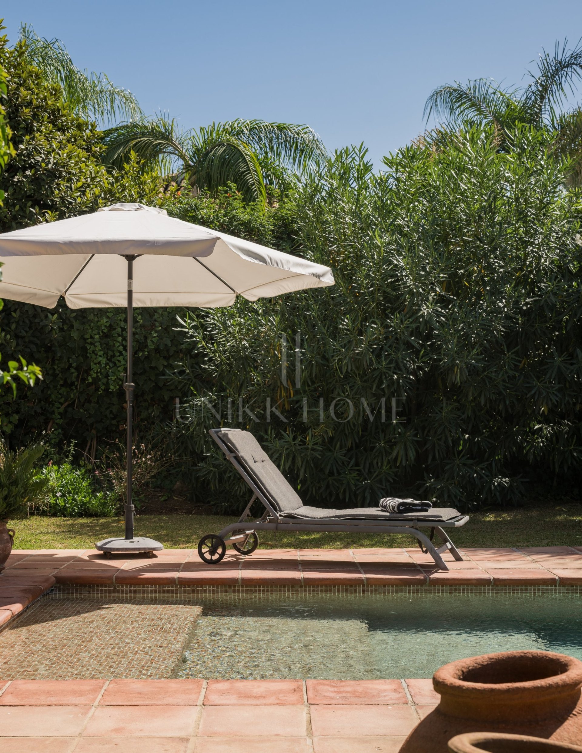 Prime Beachside Location in Los Monteros - Timeless Andalusian Charm