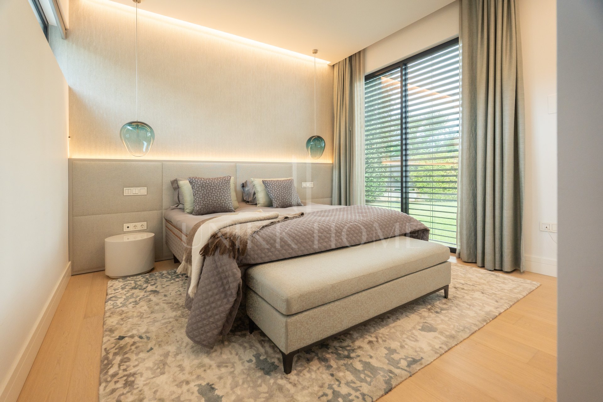 Una Villa contemporánea con vistas al mar en la prestigiosa Milla de Oro, Marbella