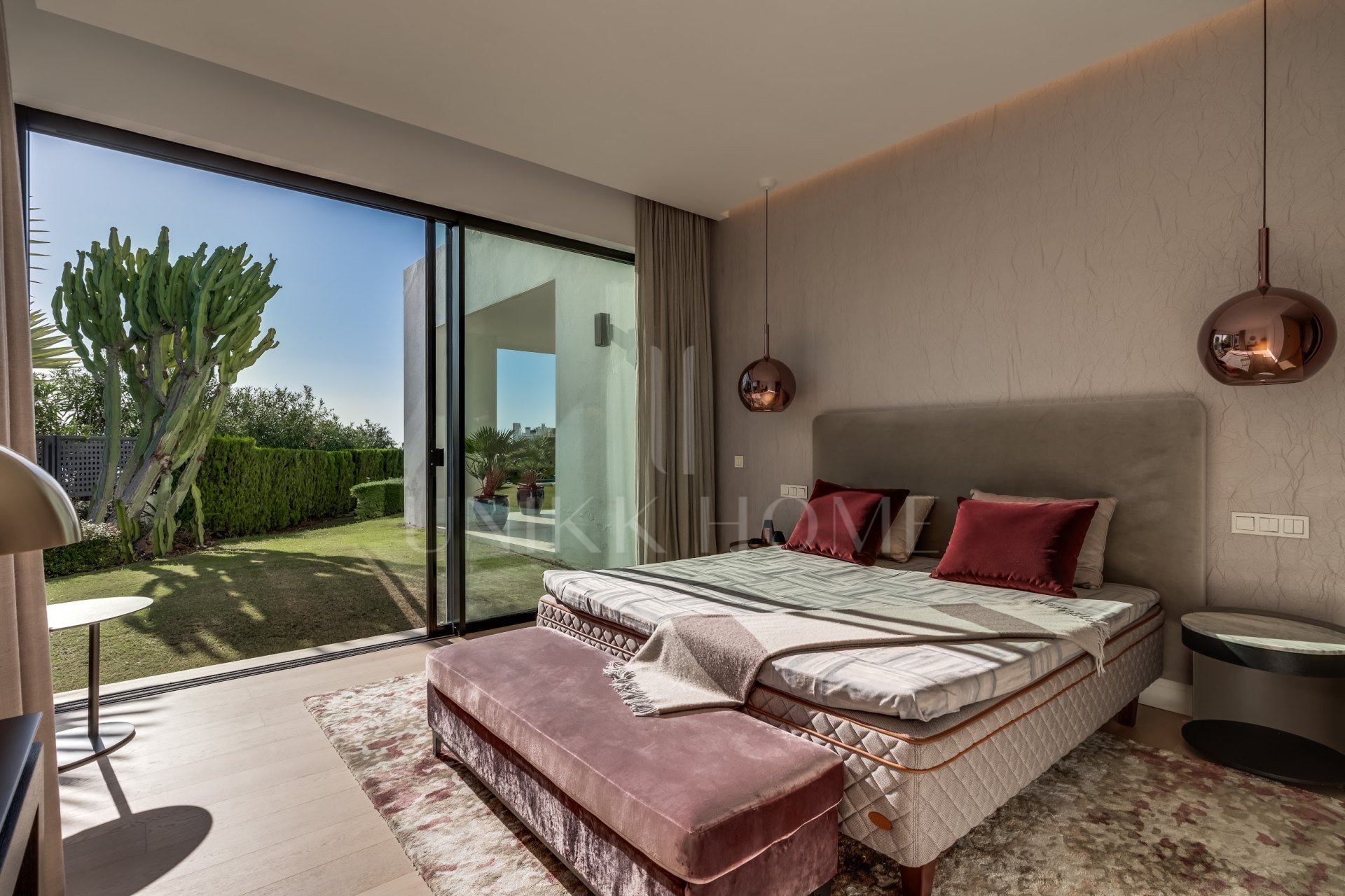 Una Villa contemporánea con vistas al mar en la prestigiosa Milla de Oro, Marbella